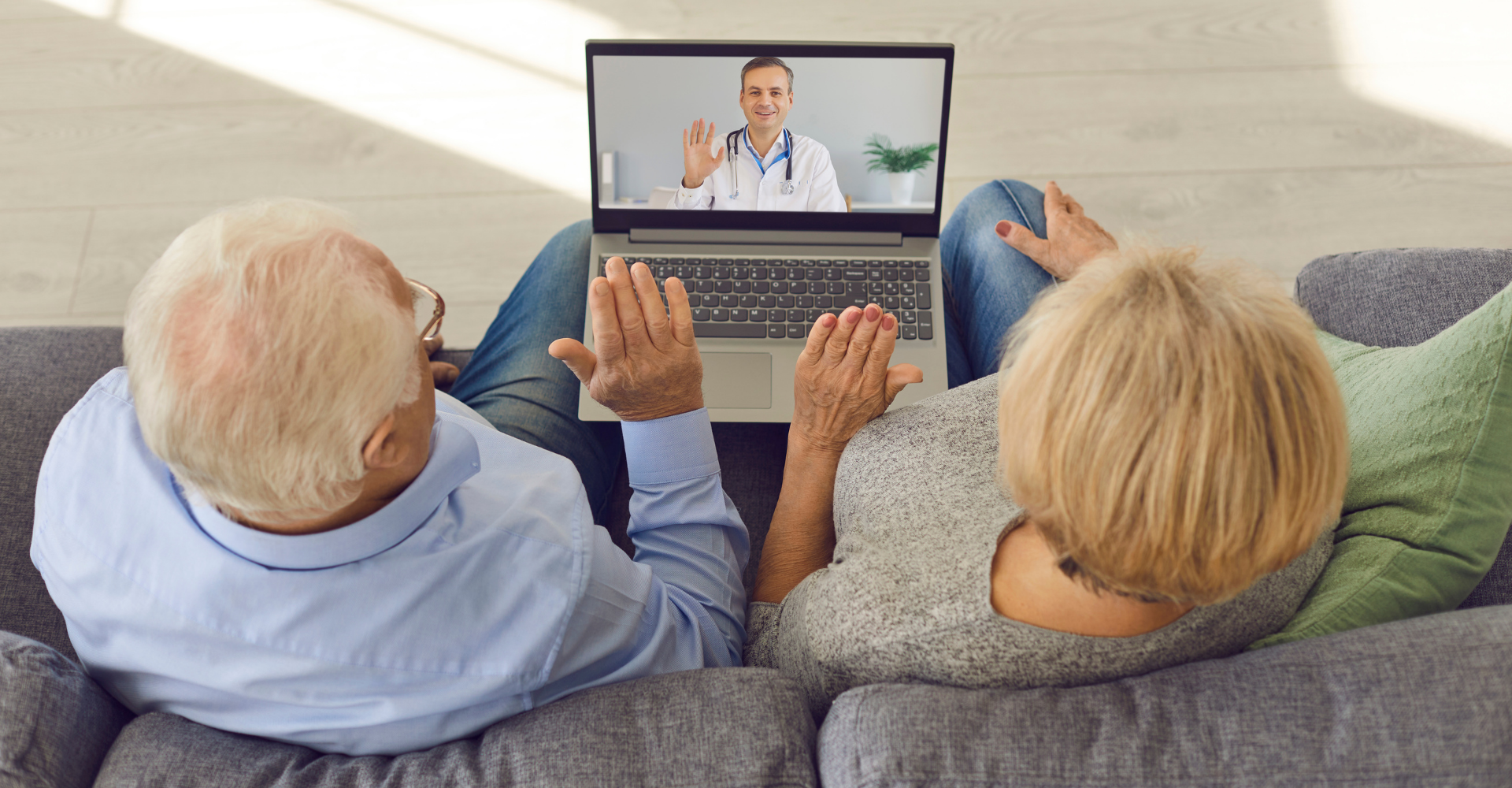 Medicare Advantage or Medigap? Questions to Ask Before Open Enrollment Ends