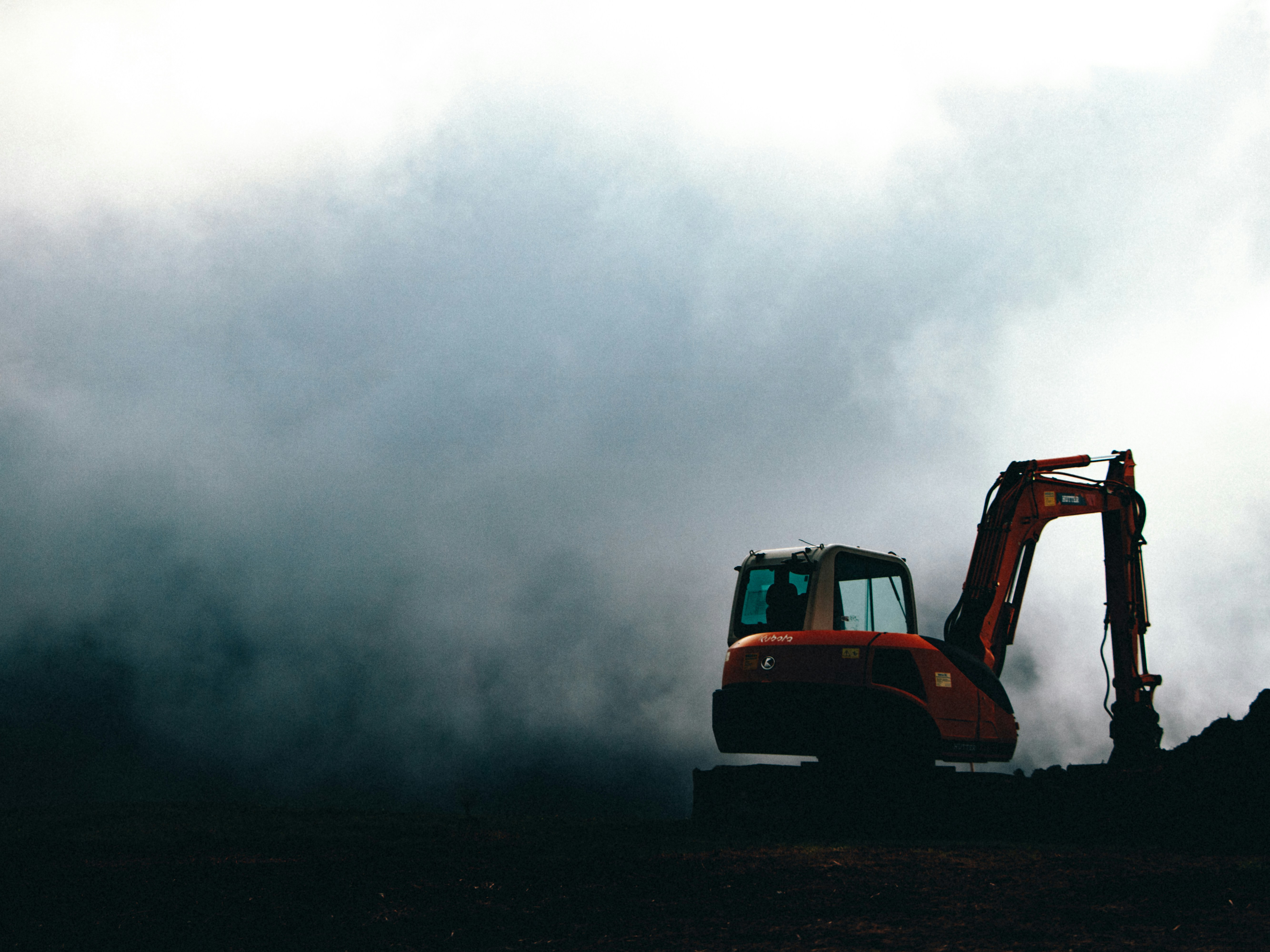 Entrepreneur en excavation résidentielle à Laval sur un chantier