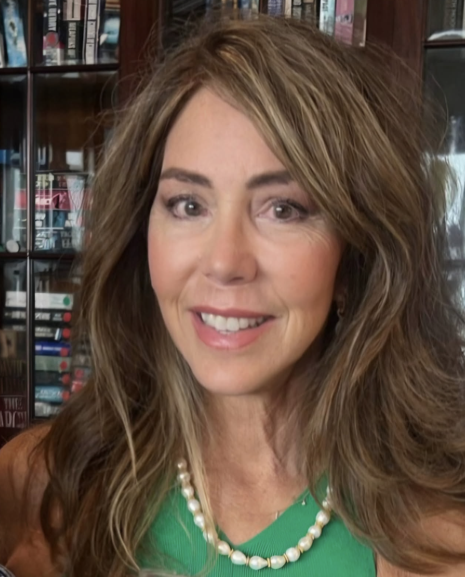 Lori Risse, Master Color Hairstylist at Salon by Riri
