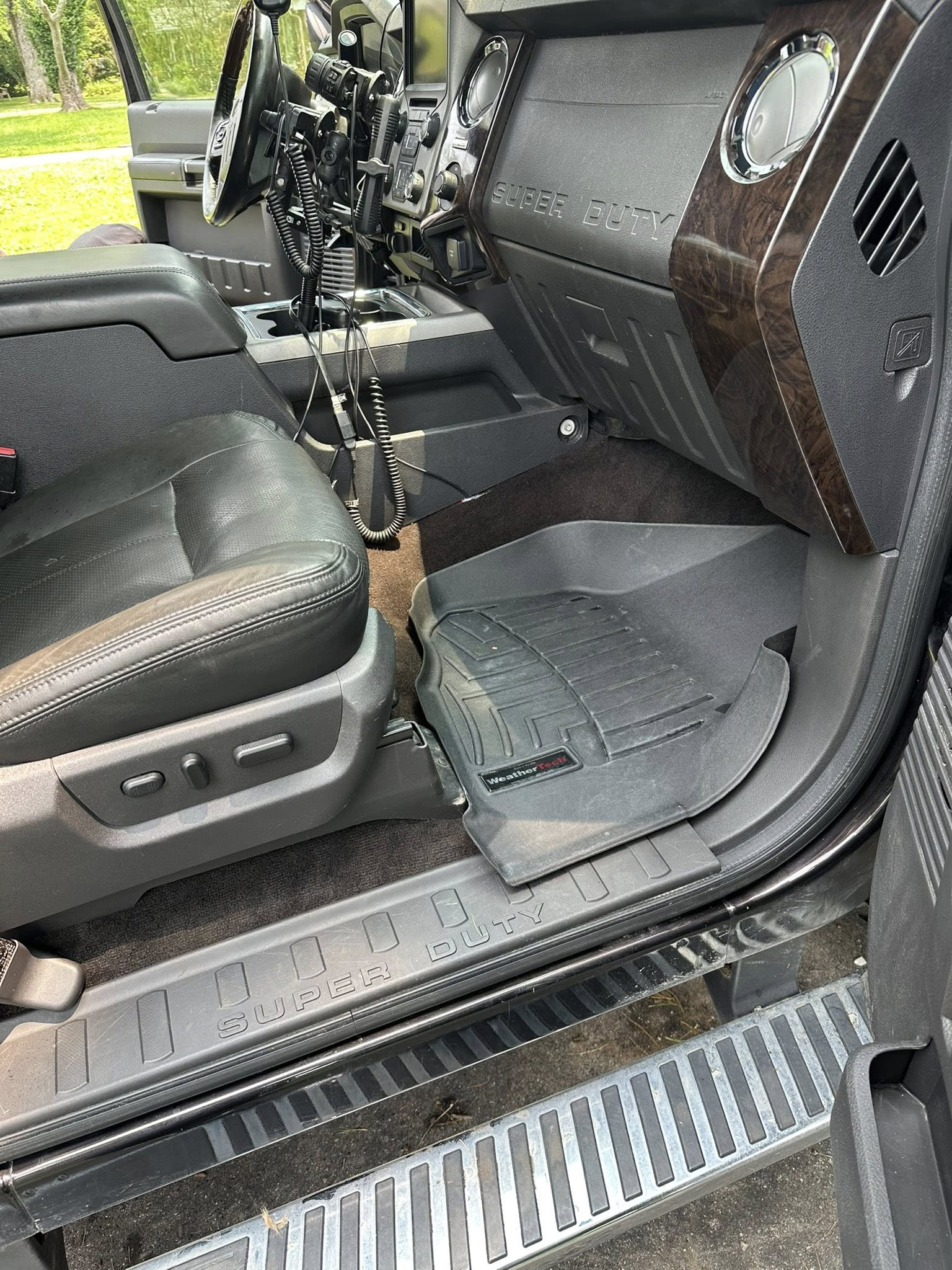 Like-New Interior