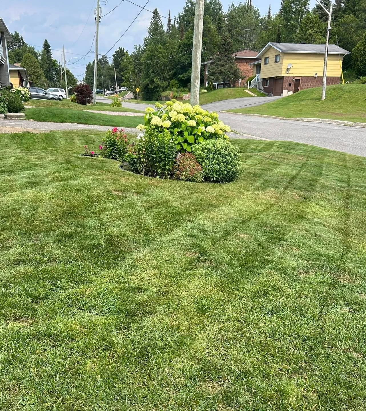 Professional lawn care service in Kirkland Lake, Ontario