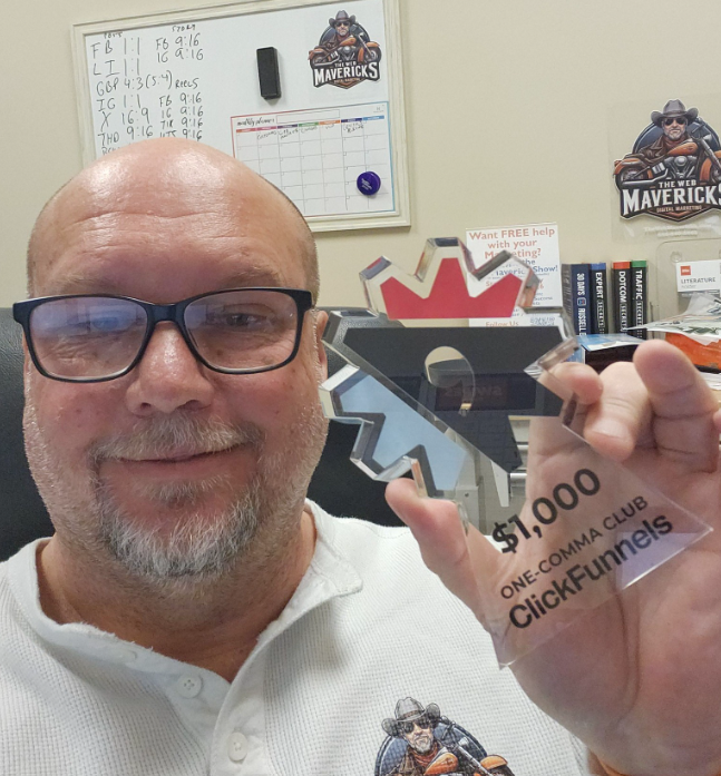 PJ Dieffenbach with ClickFunnels One Comma Club Award