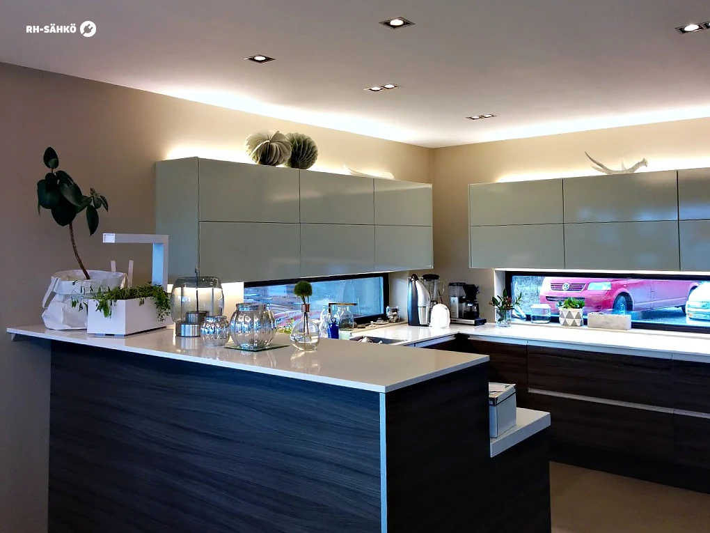 Keittiön saarekkeen valaistus