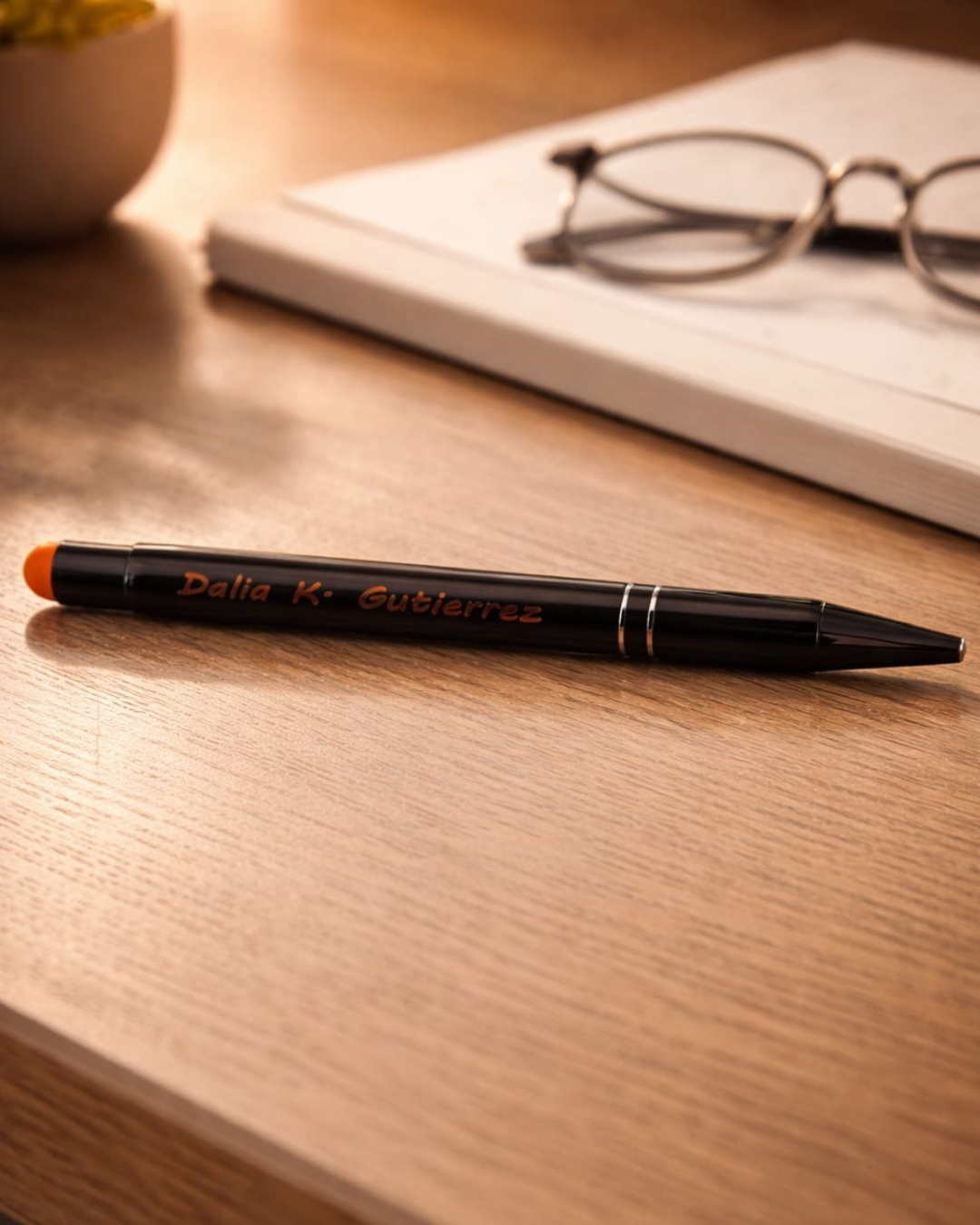 Plumas y bolígrafos promocionales con logo de empresa — imagen 3