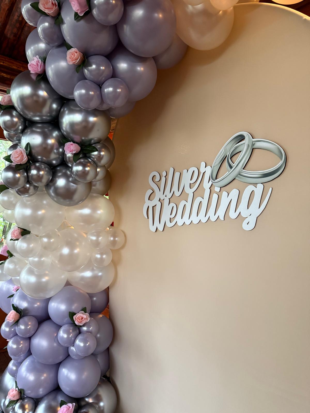 Detaliu topper Silver Wedding cu inele