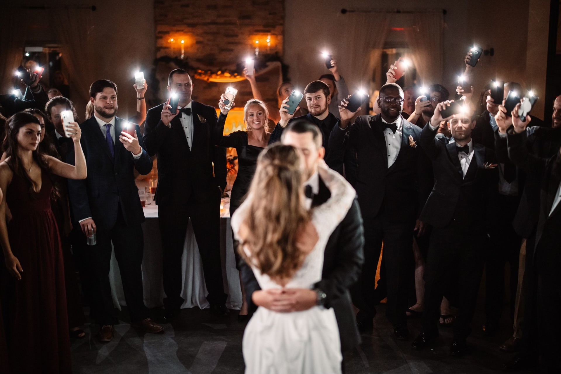 First dance with phone lights