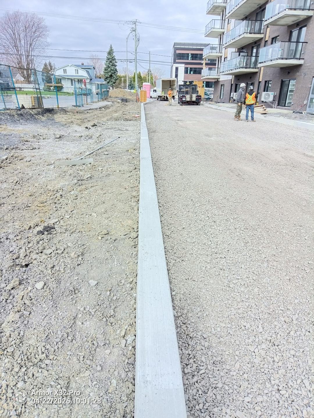 Bordure de rue continue