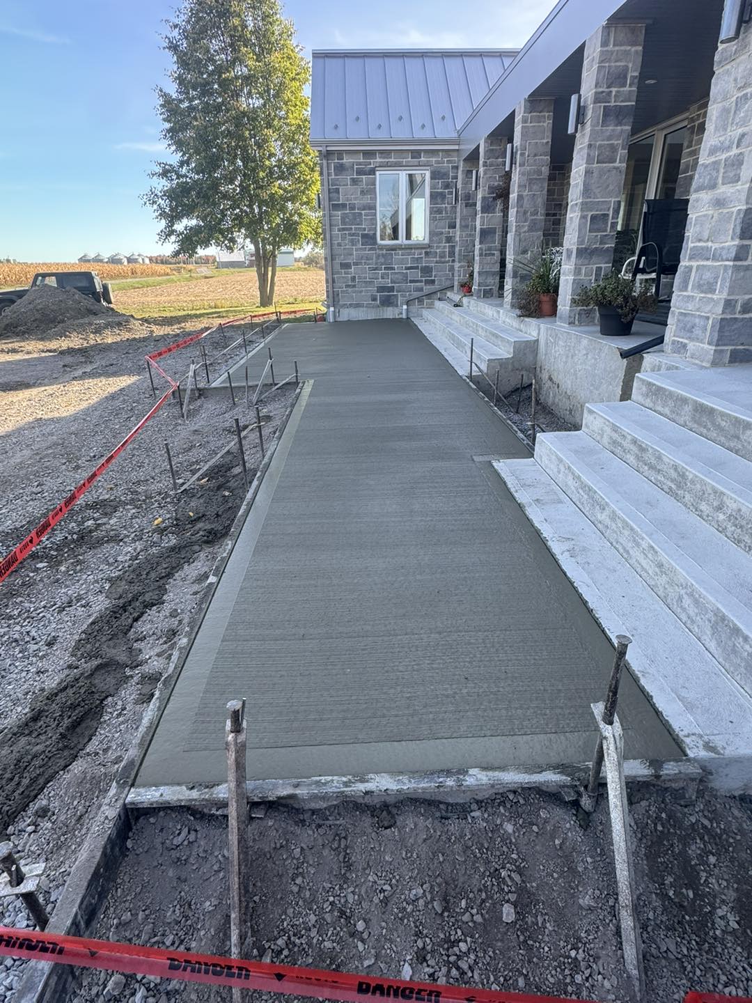 Trottoir et aménagement