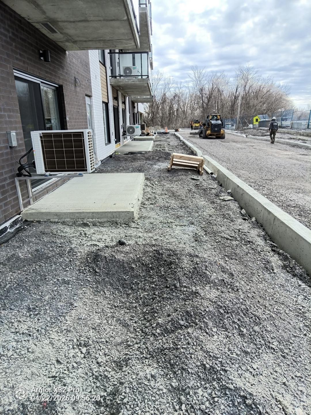 Base de béton extérieure