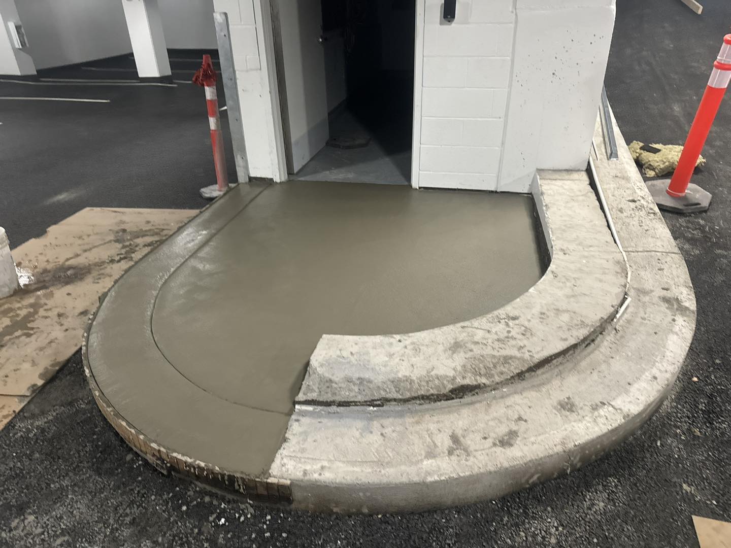 Palier d'entrée en béton