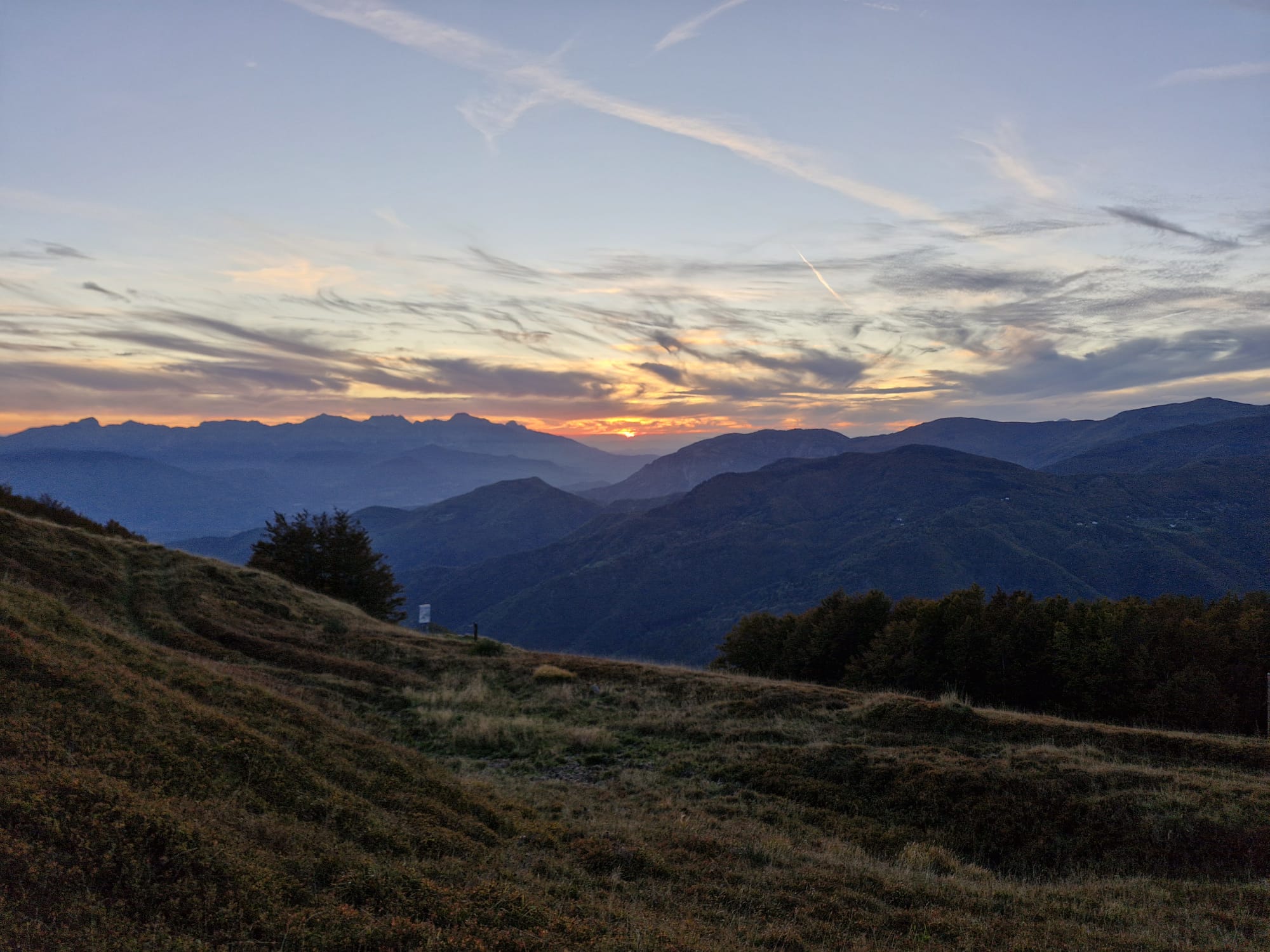Zonsondergang over de bergen
