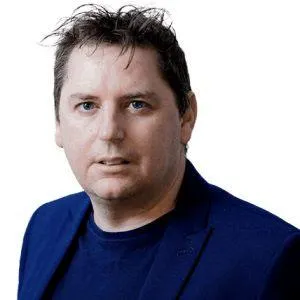 Robert Dicks — Co-Founder & Digital Strategist