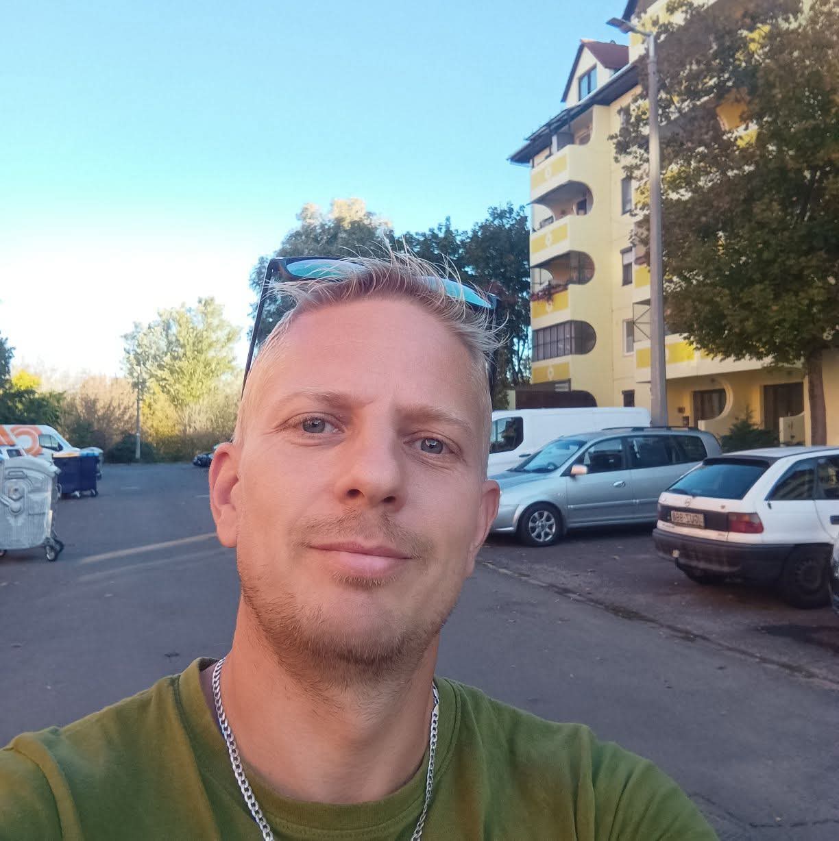 Vargha Tibor, a Reno Team Garden kertépítő szakembere