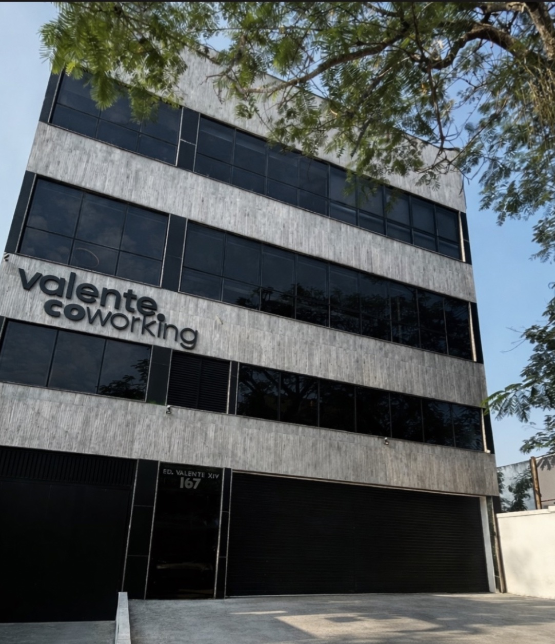 Fachada EFAVET - Edifício Valente Coworking