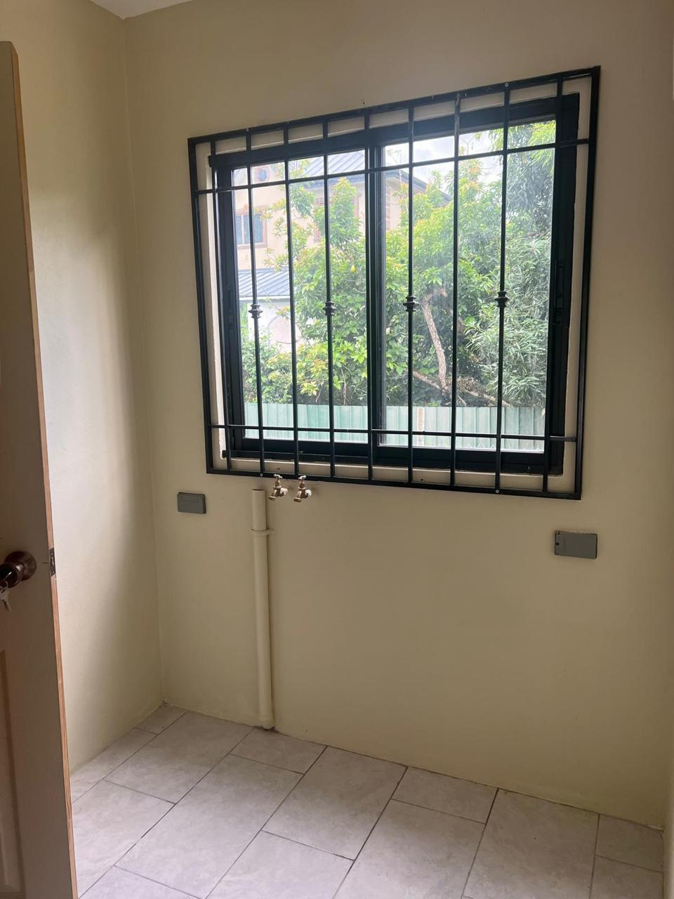 3 Bedroom Townhouse - Image 8