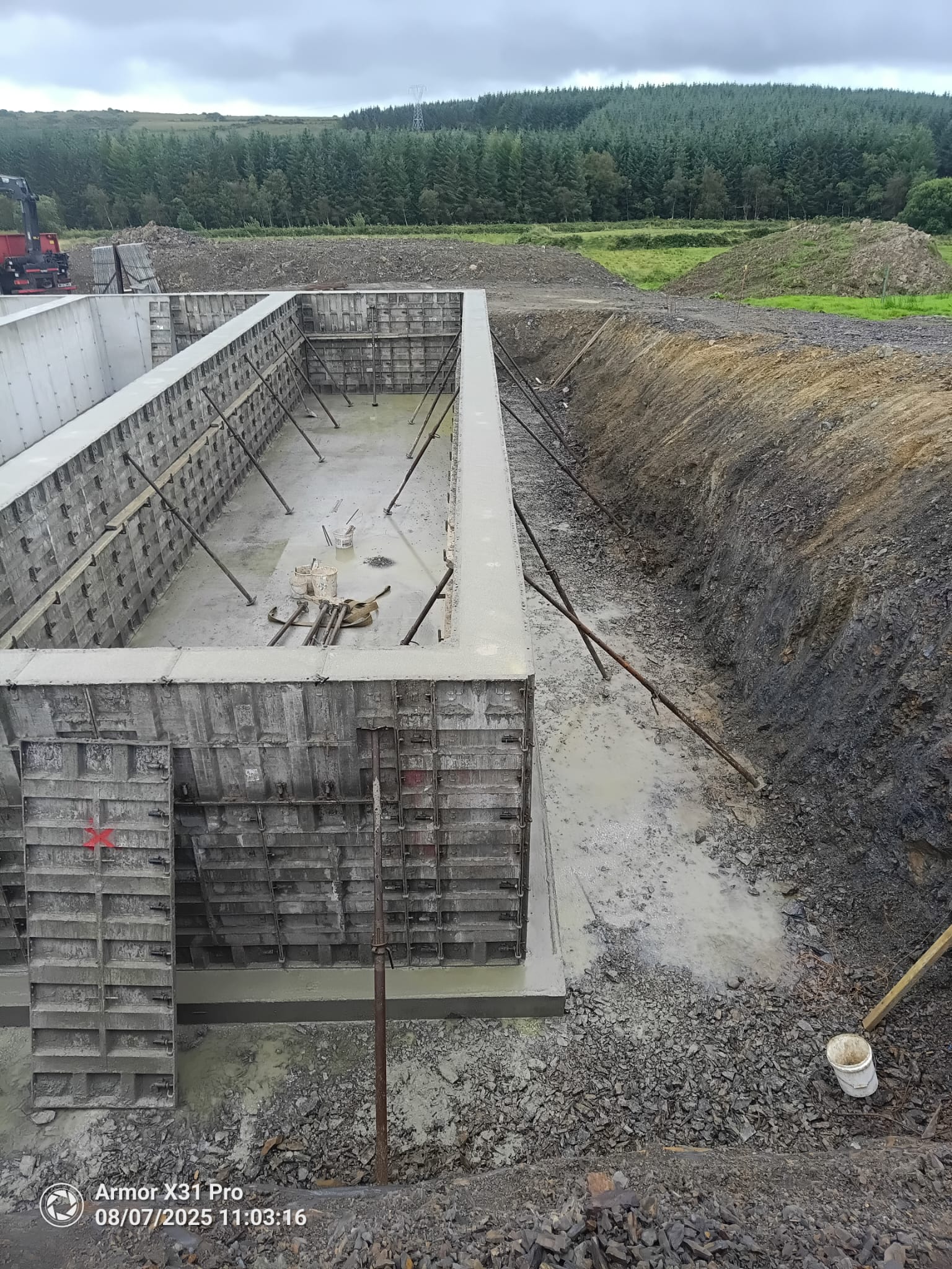 Muro de divisa em concreto
