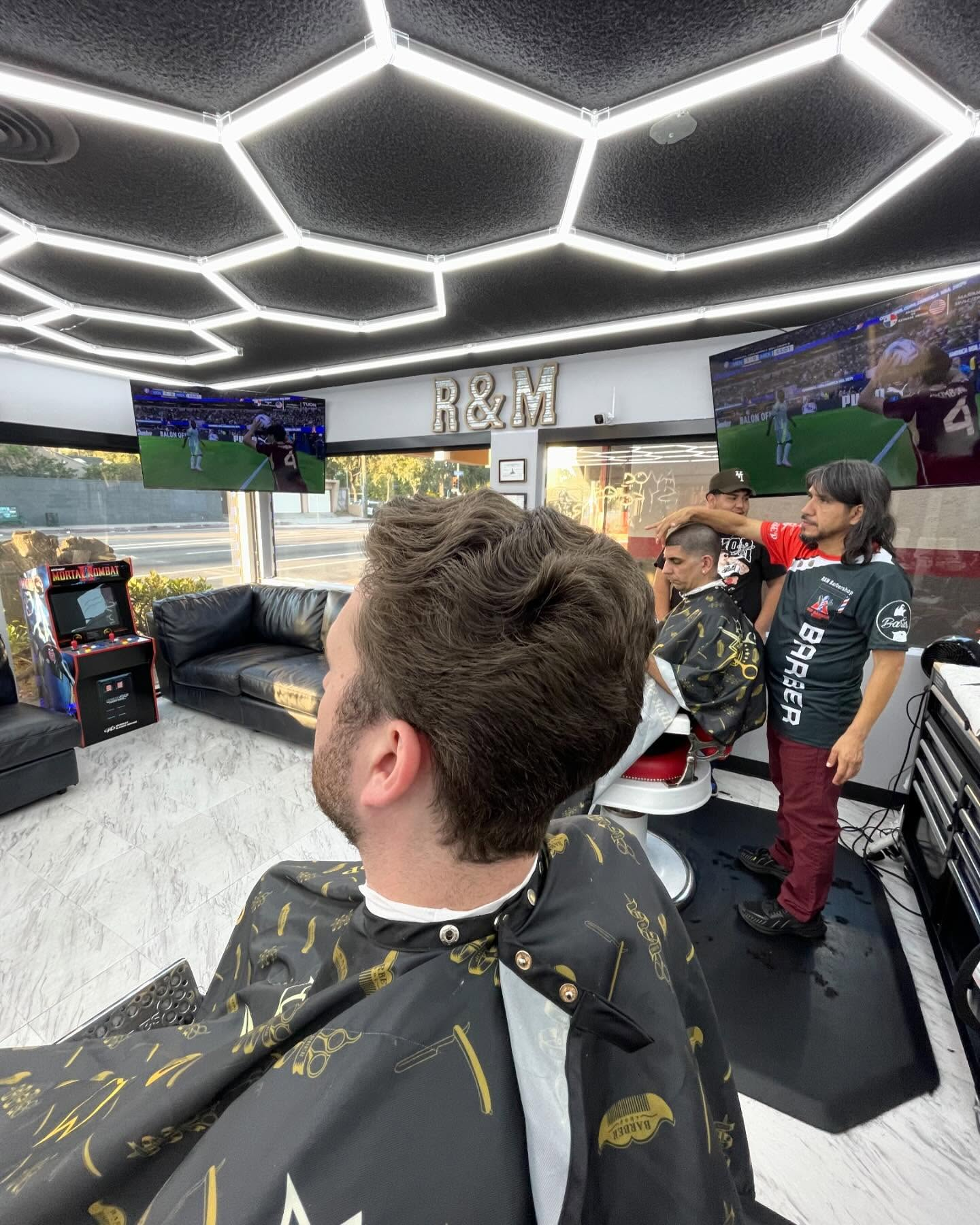 R&M Barbershop cut 5