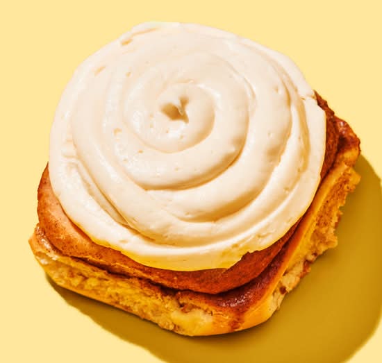 Benji's Buns fresh cinnamon roll with thick icing