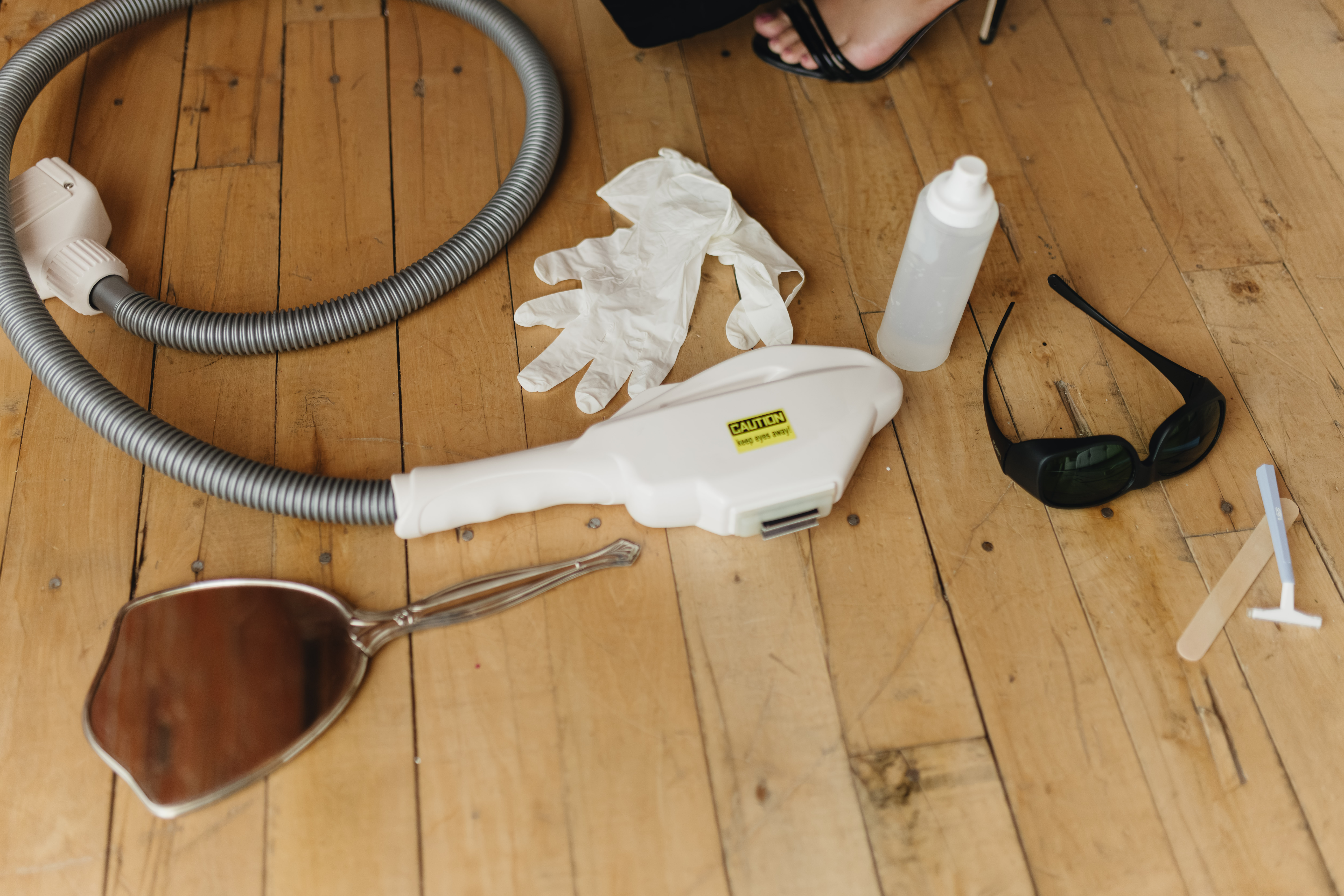Laser hair removal device