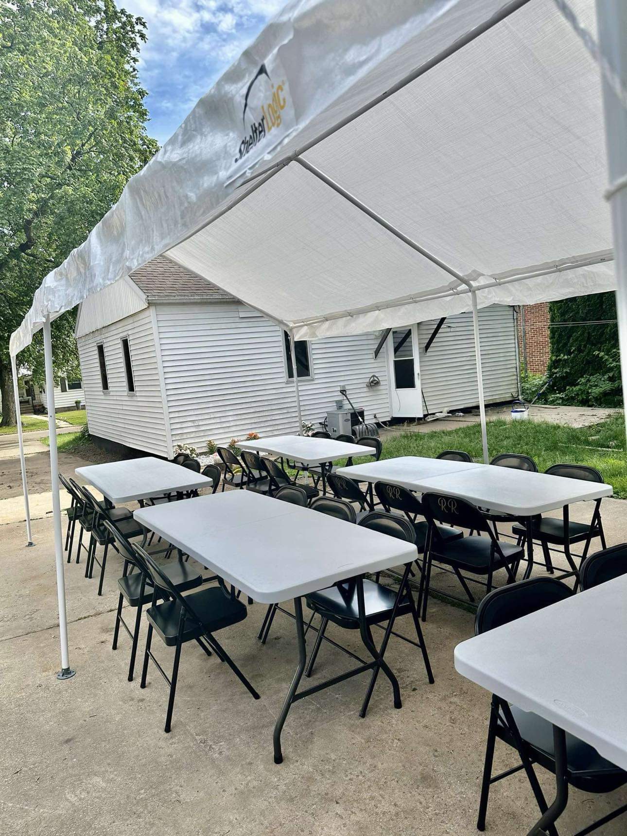 Corporate tent