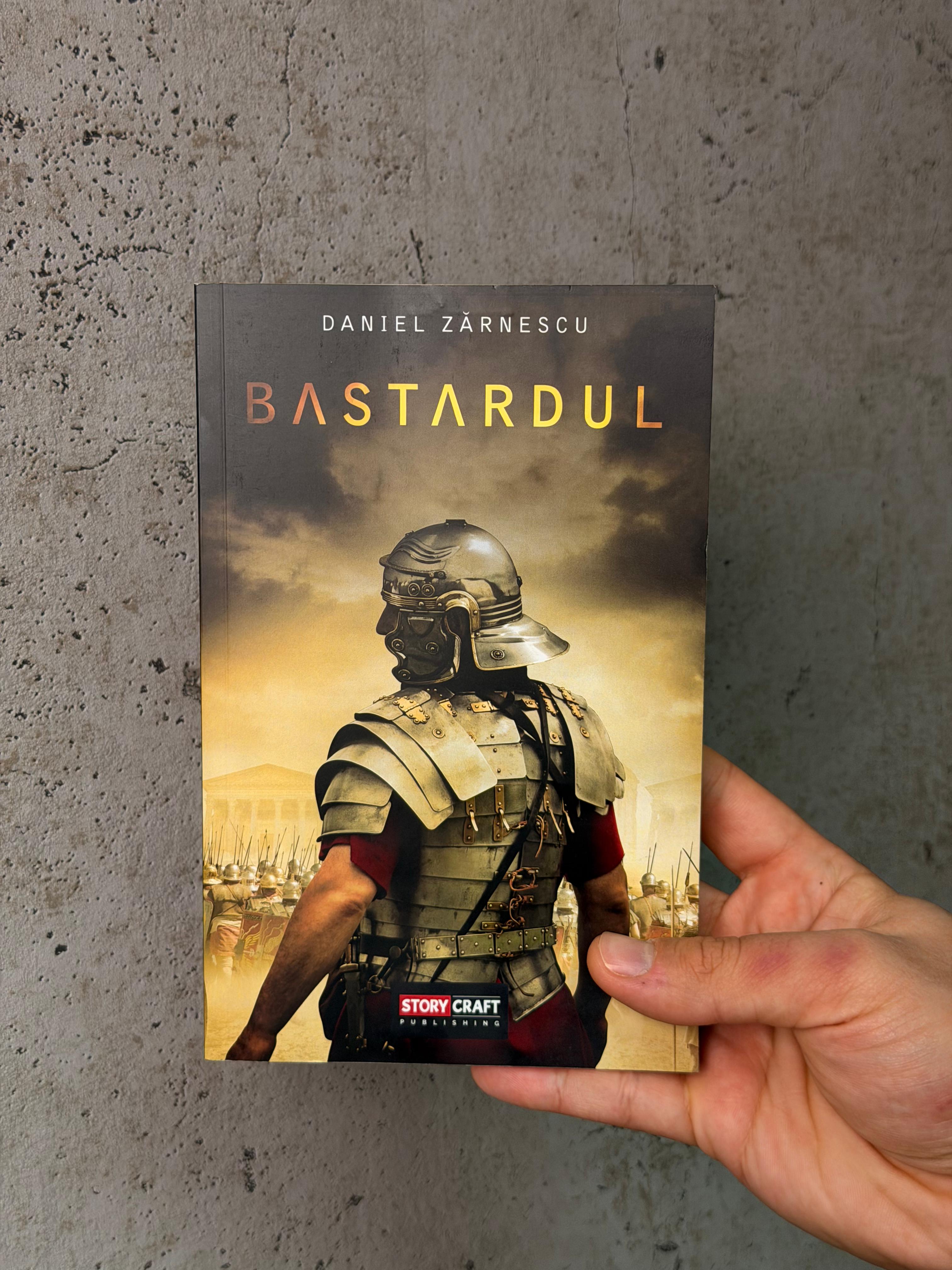 Cartea Bastardul în mână
