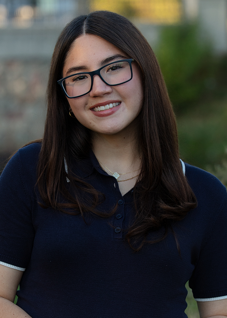 Senior girl portrait