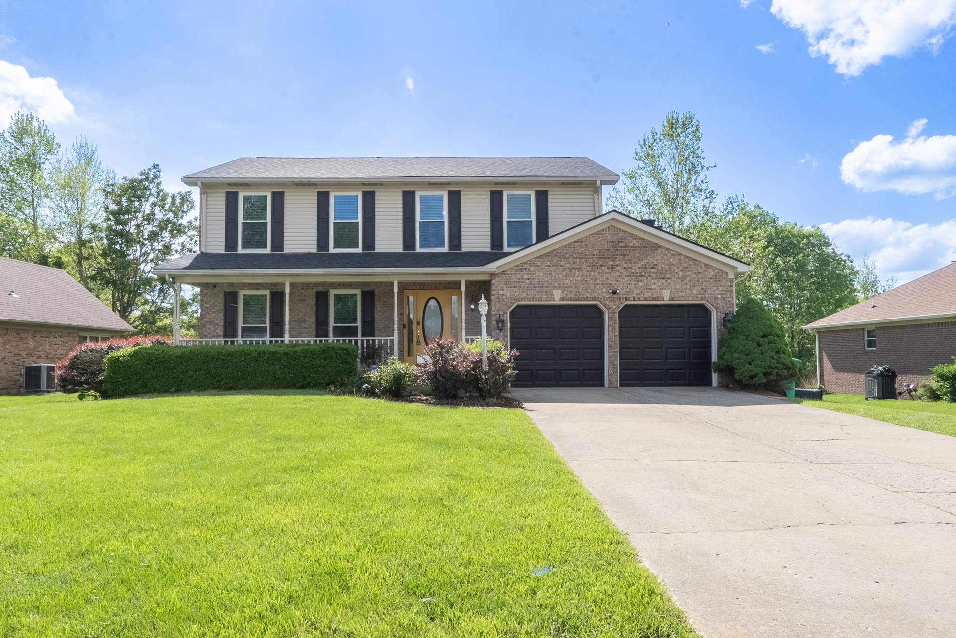 Rojas Realty Group simple cash offer process and marketing flyer