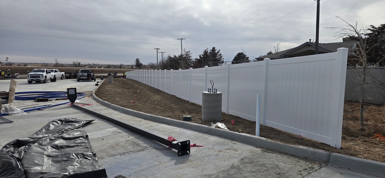 Commercial Vinyl Fence Line