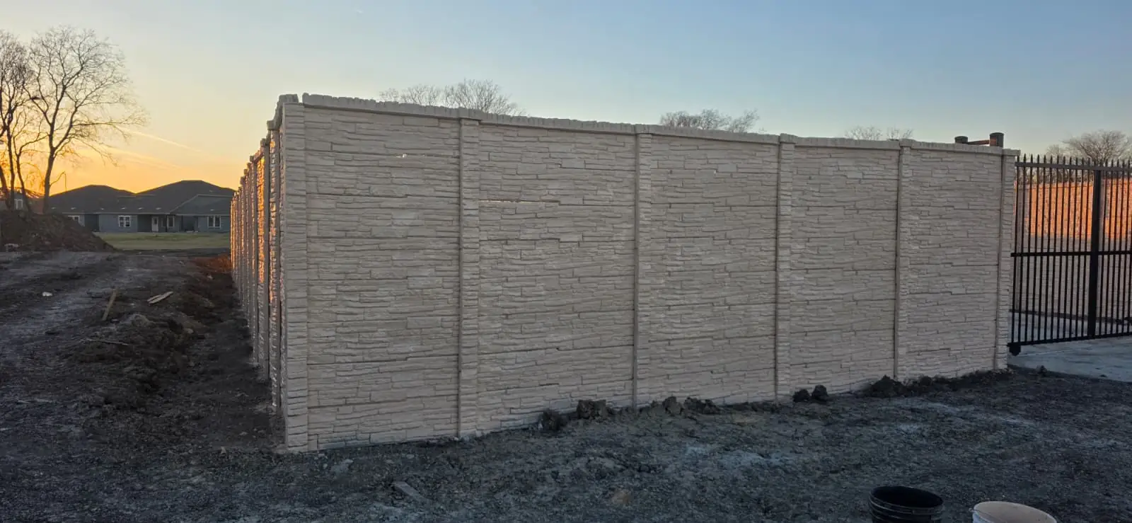 Commercial fencing project Texas DFW - concrete & precast in Grand Prairie