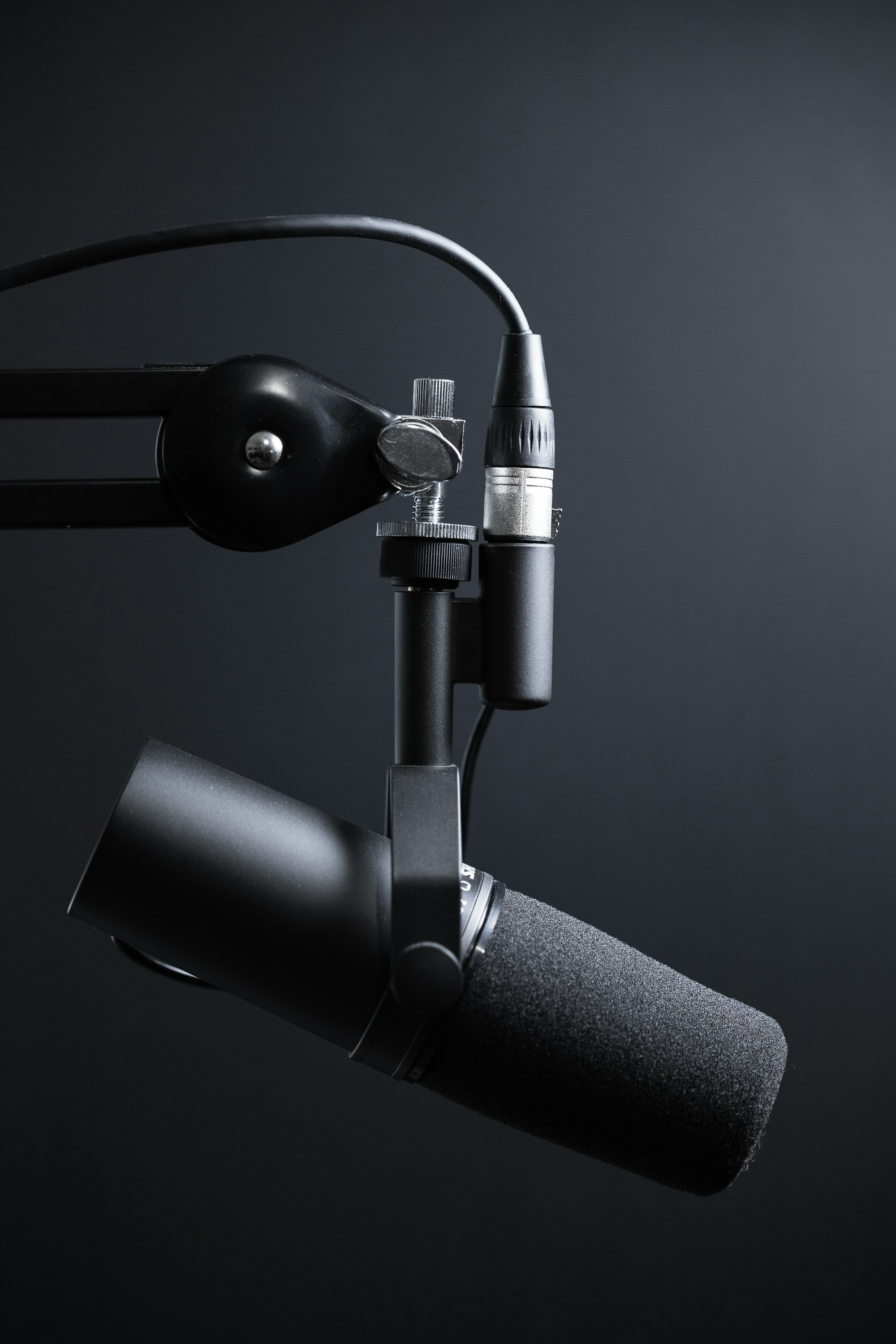 Podcasts background microphone