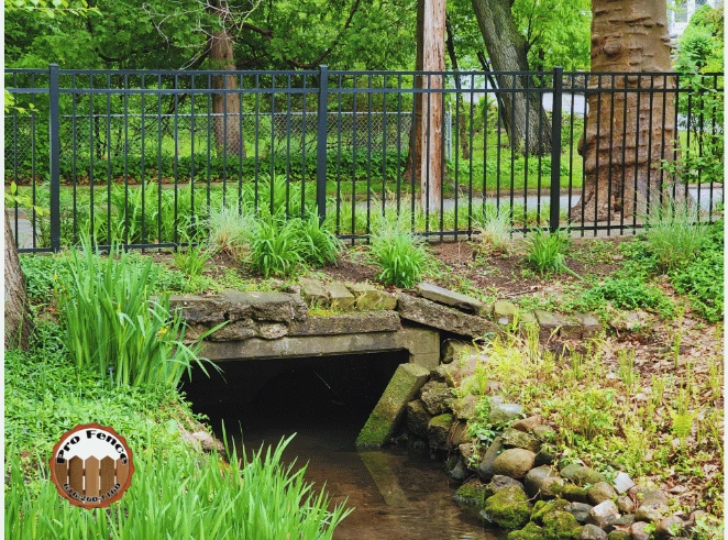 Aluminum Fencing in Rockford & Grand Rapids