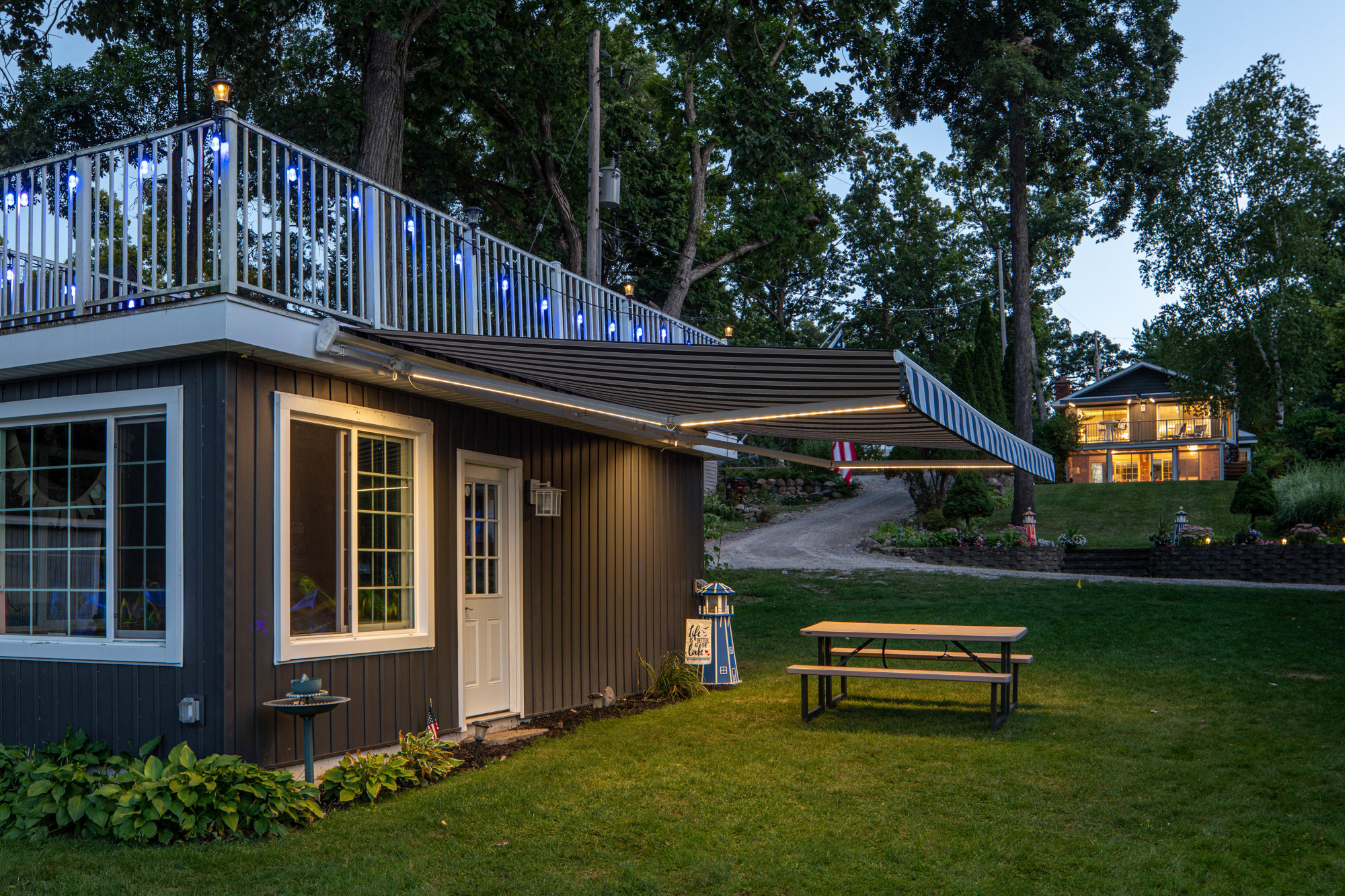 Retractable Awning 2
