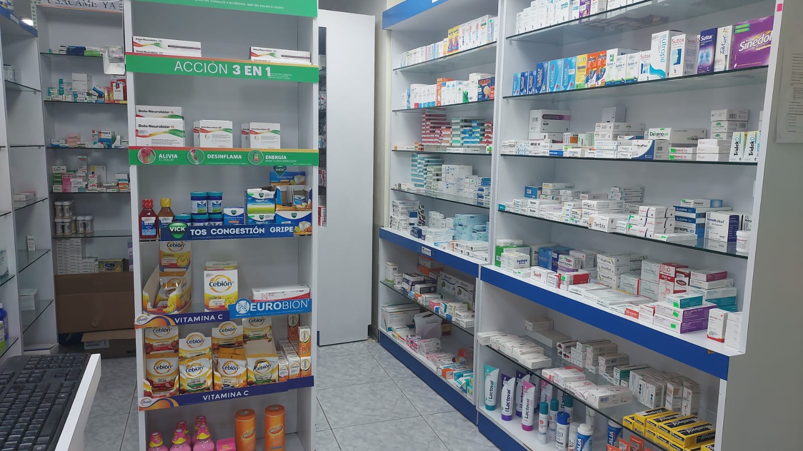 Farmacia Dichi Interior