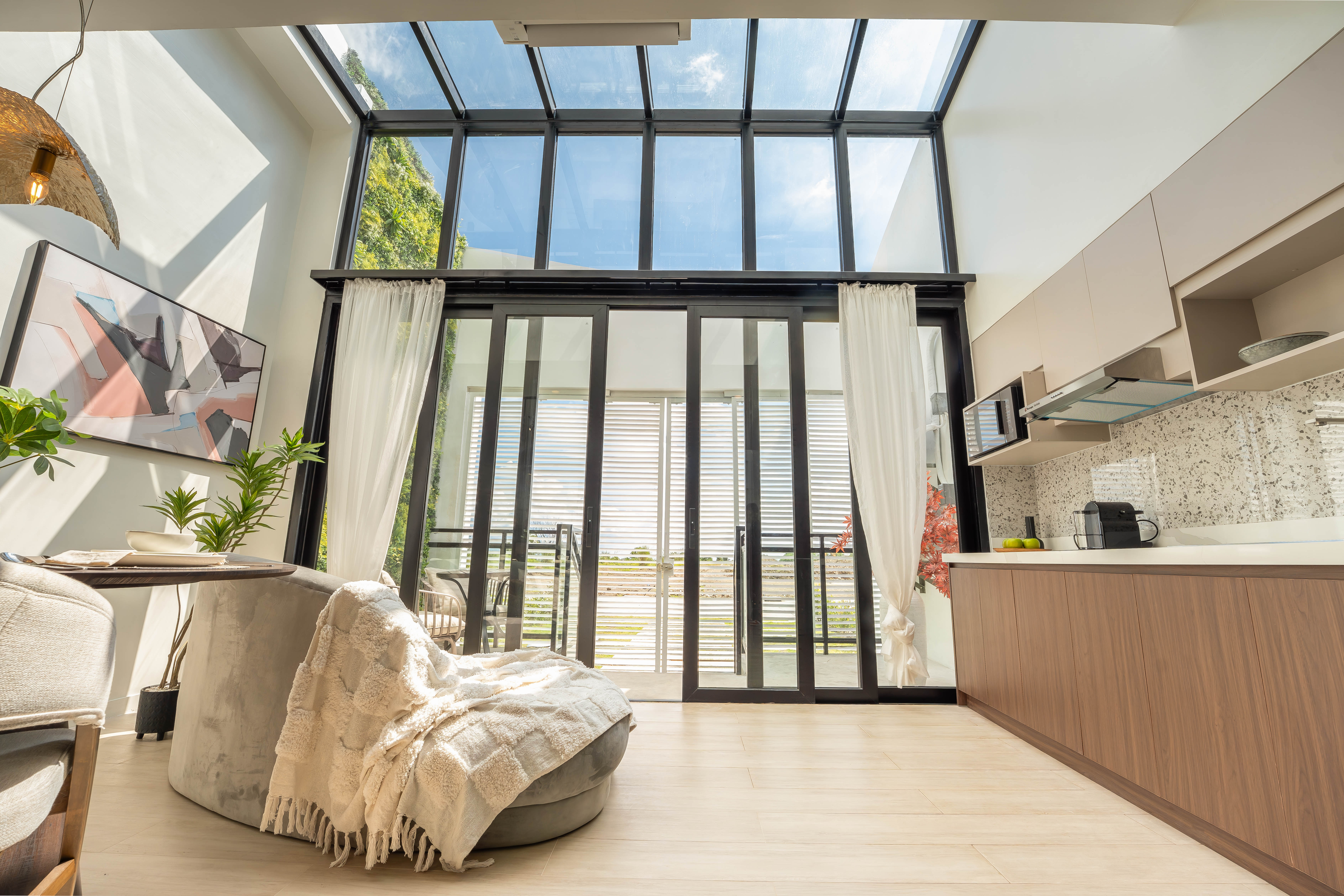 Sunlit Kitchens & High Ceilings