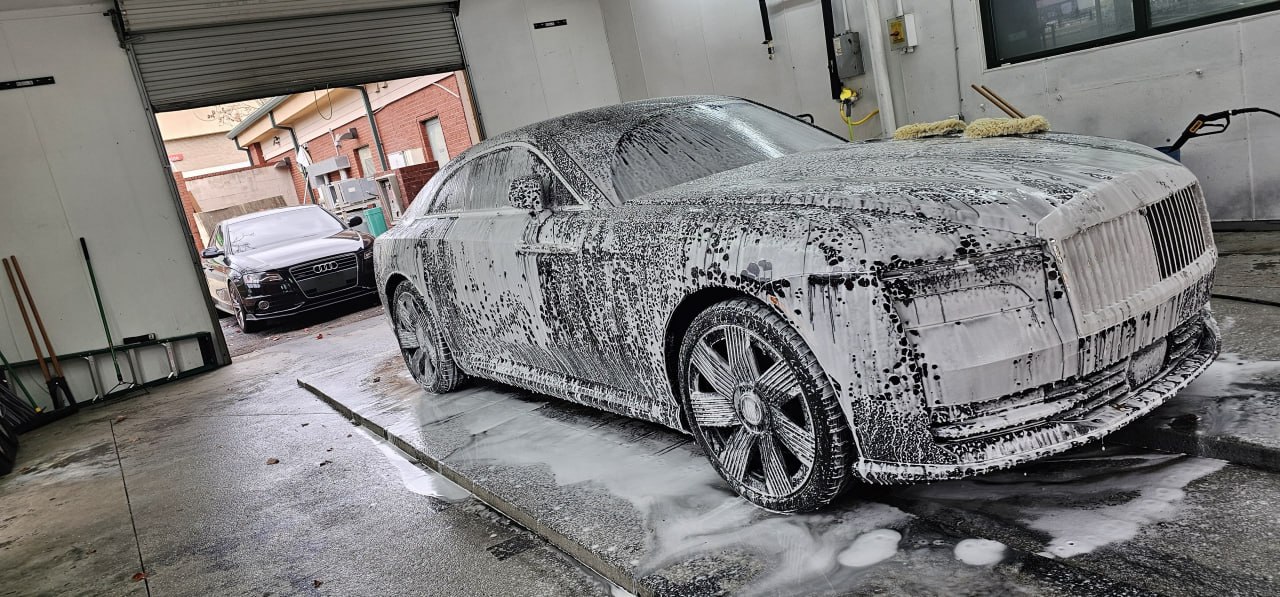 Rolls-Royce with foam