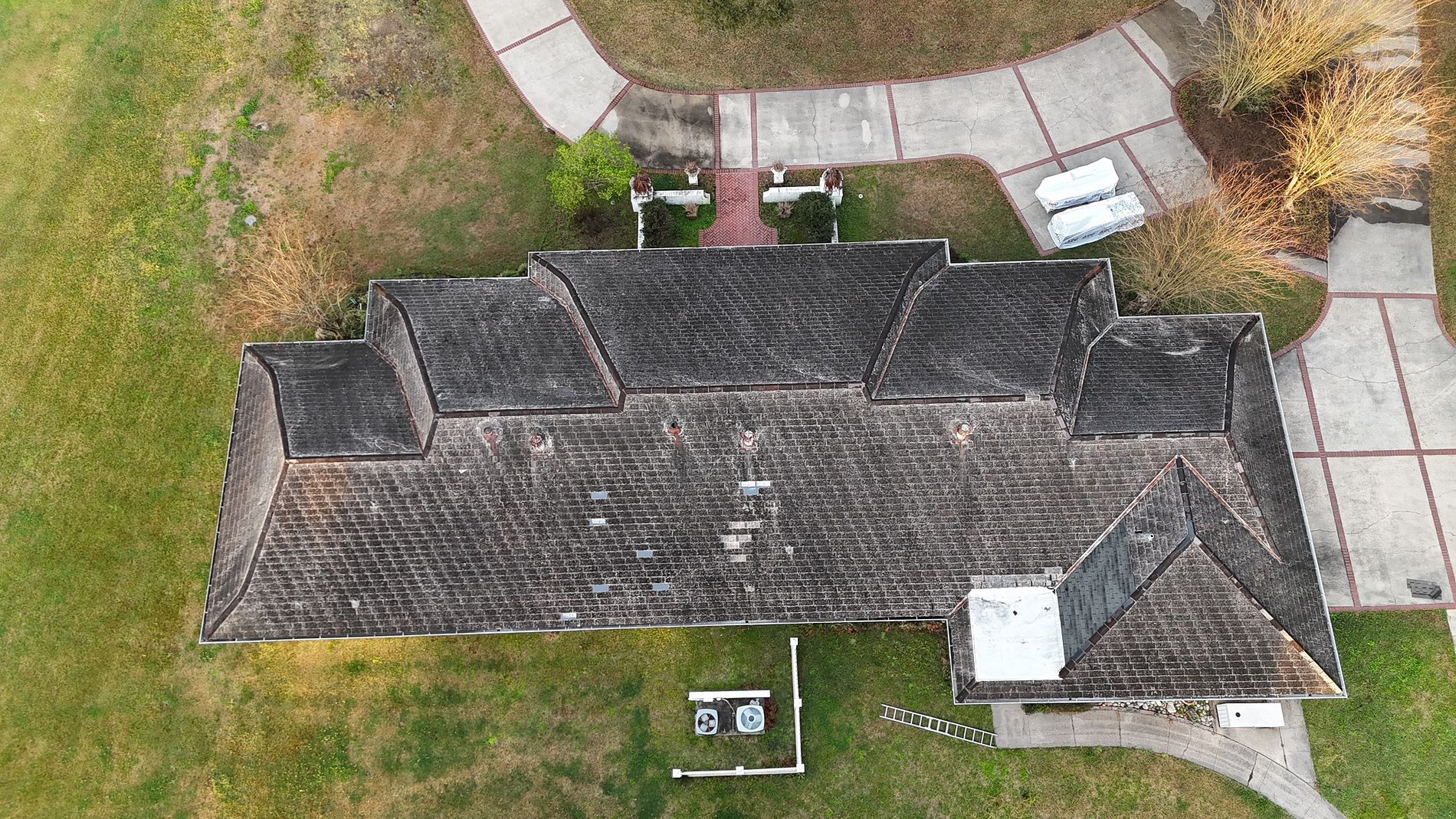 Roof Before Replacement