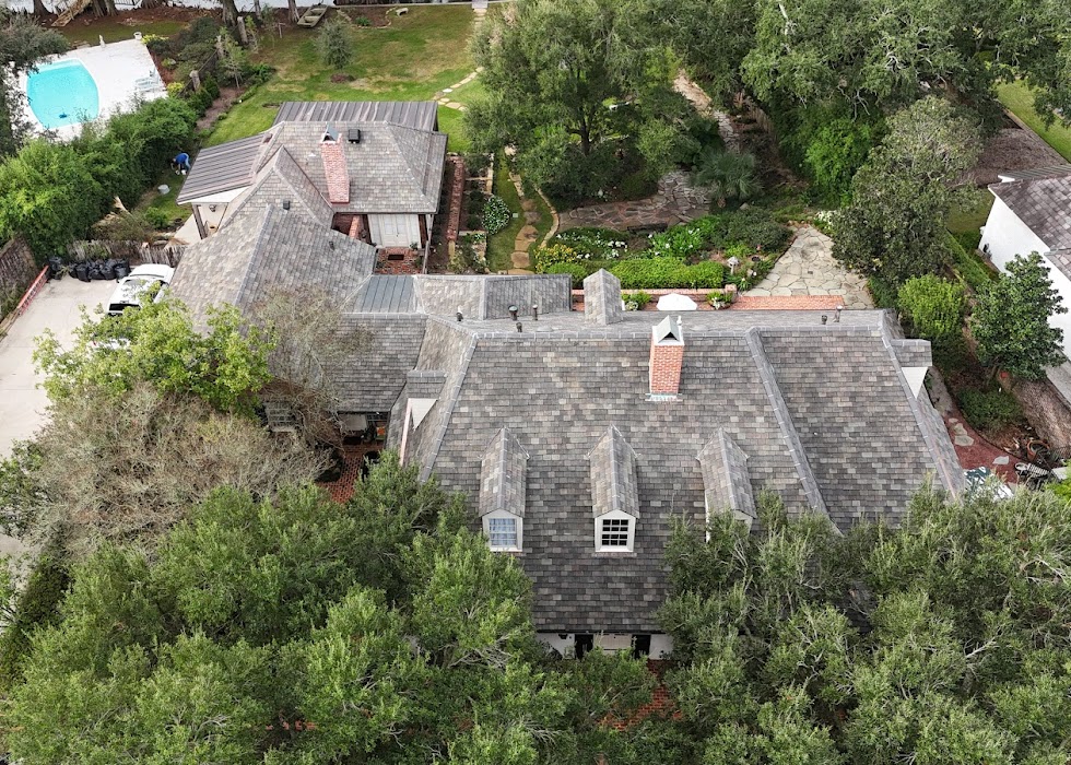 Residential roof replacement contractor in Lafayette LA