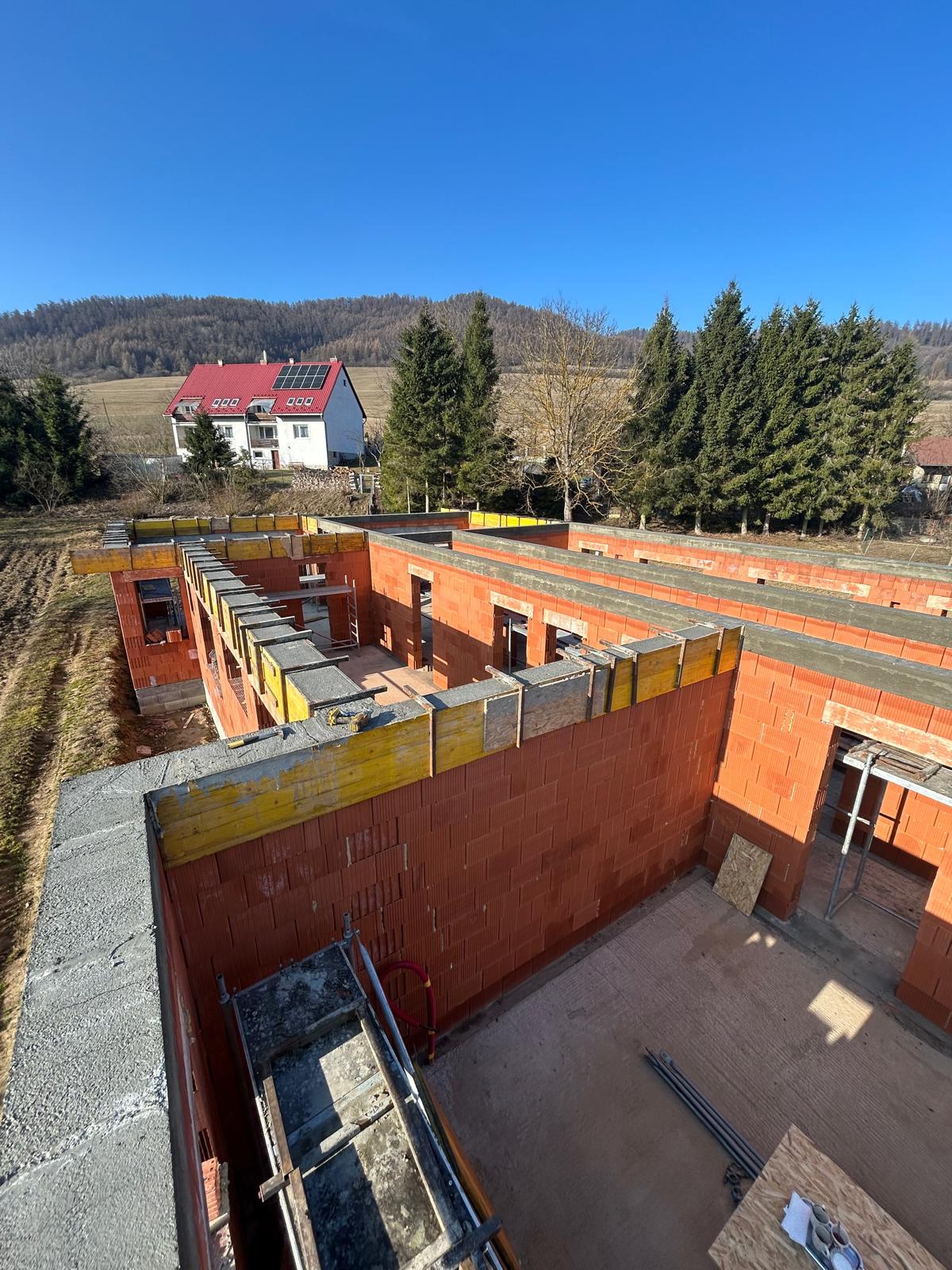 Betónové vence a šalovanie