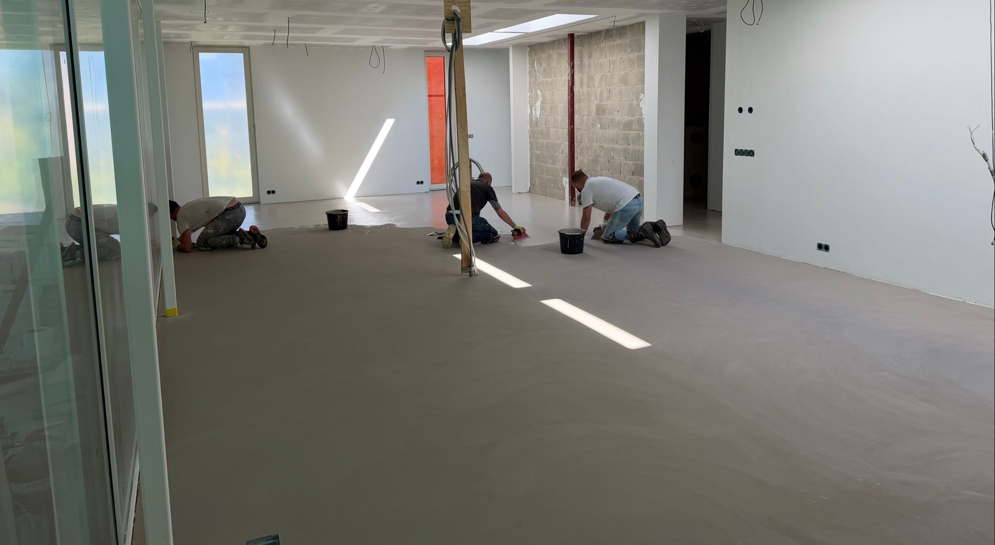 Lavapox vloer in aanleg in nieuwbouw villa