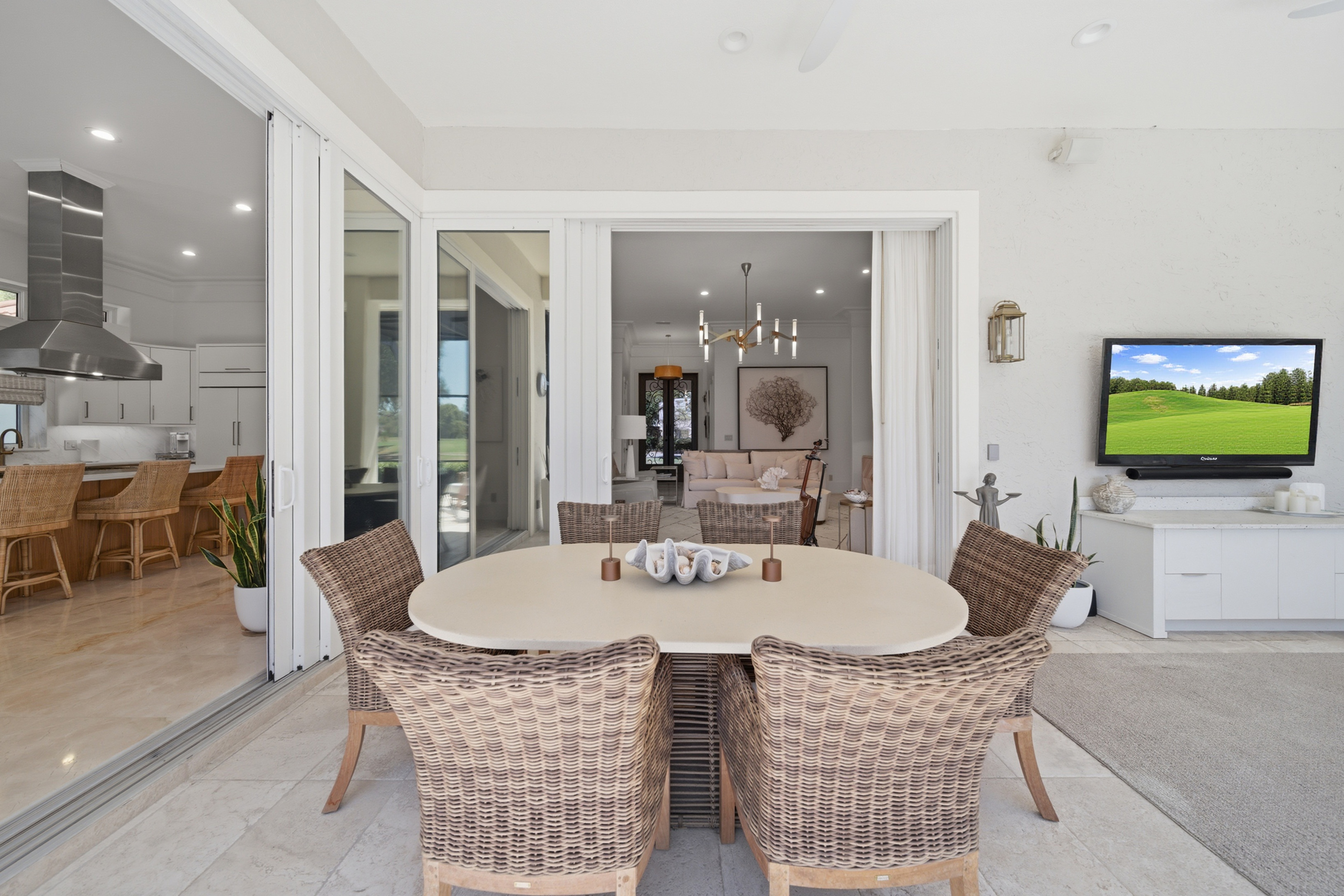 Indoor-outdoor flow from the lanai