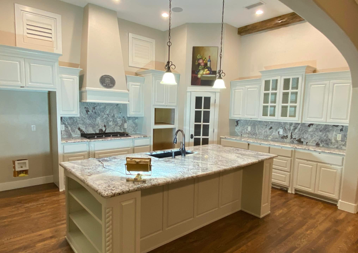 Beautiful interior painting and cabinet refinishing serving Broken Arrow, Sand Springs, Owasso, Vinita, Oklahoma County, Sapulpa, Glenpool, Bartlesville, and Downtown Tulsa, OK