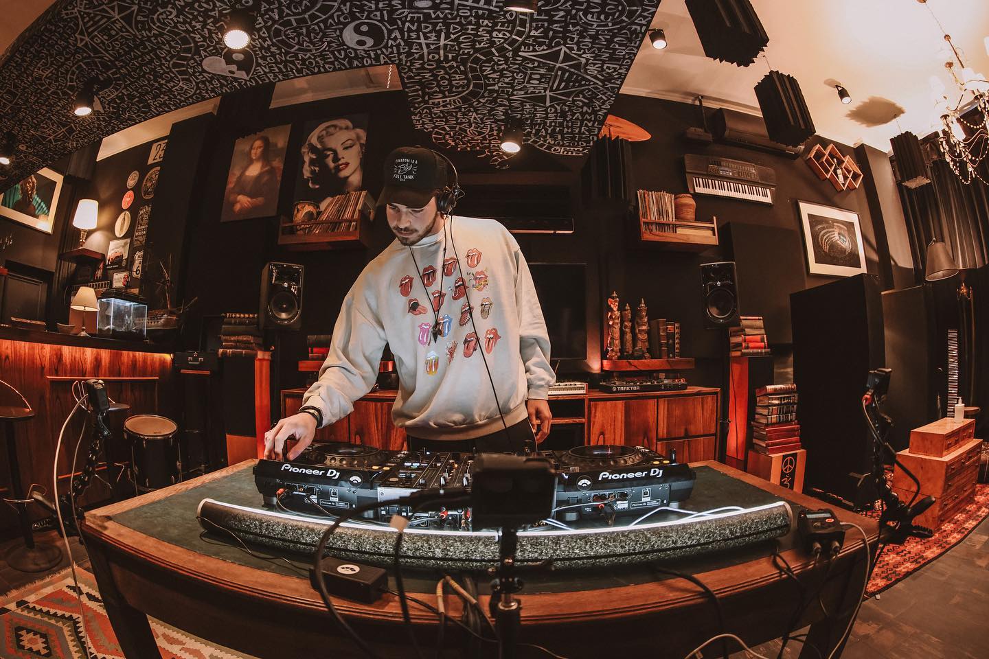 La Juanita Studio