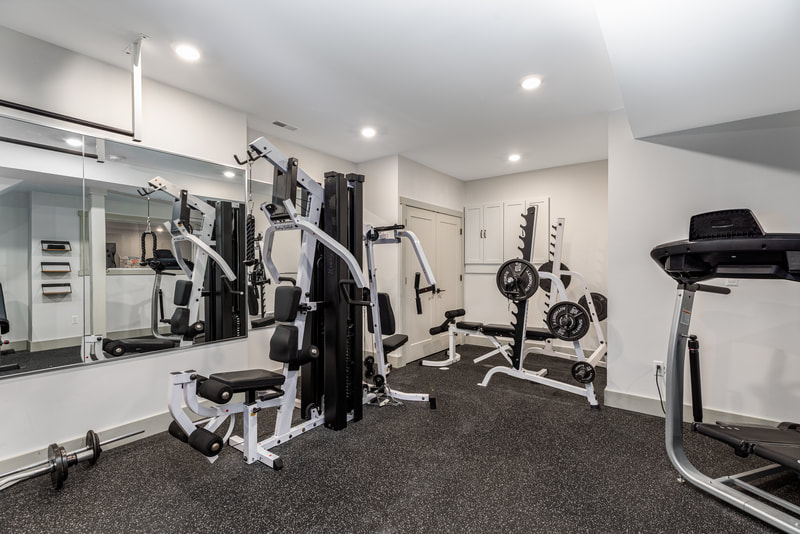 Luxury Basement Finish - 5