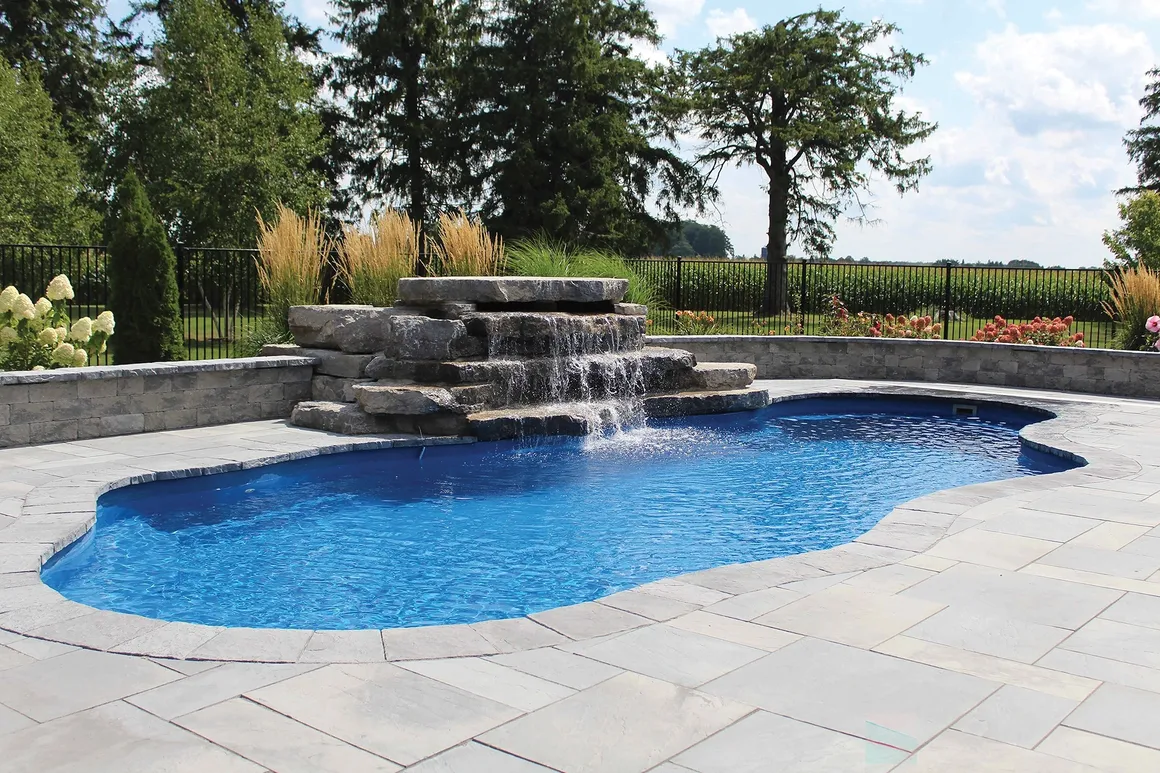 Custom Pools — London Ontario