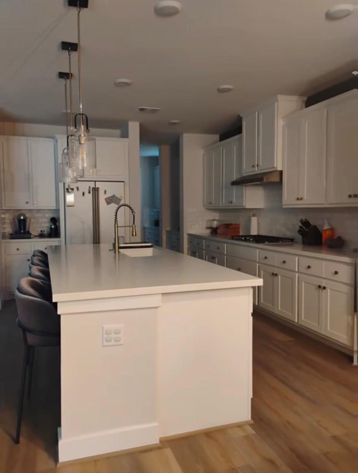 Sparkling clean kitchen with island Houston