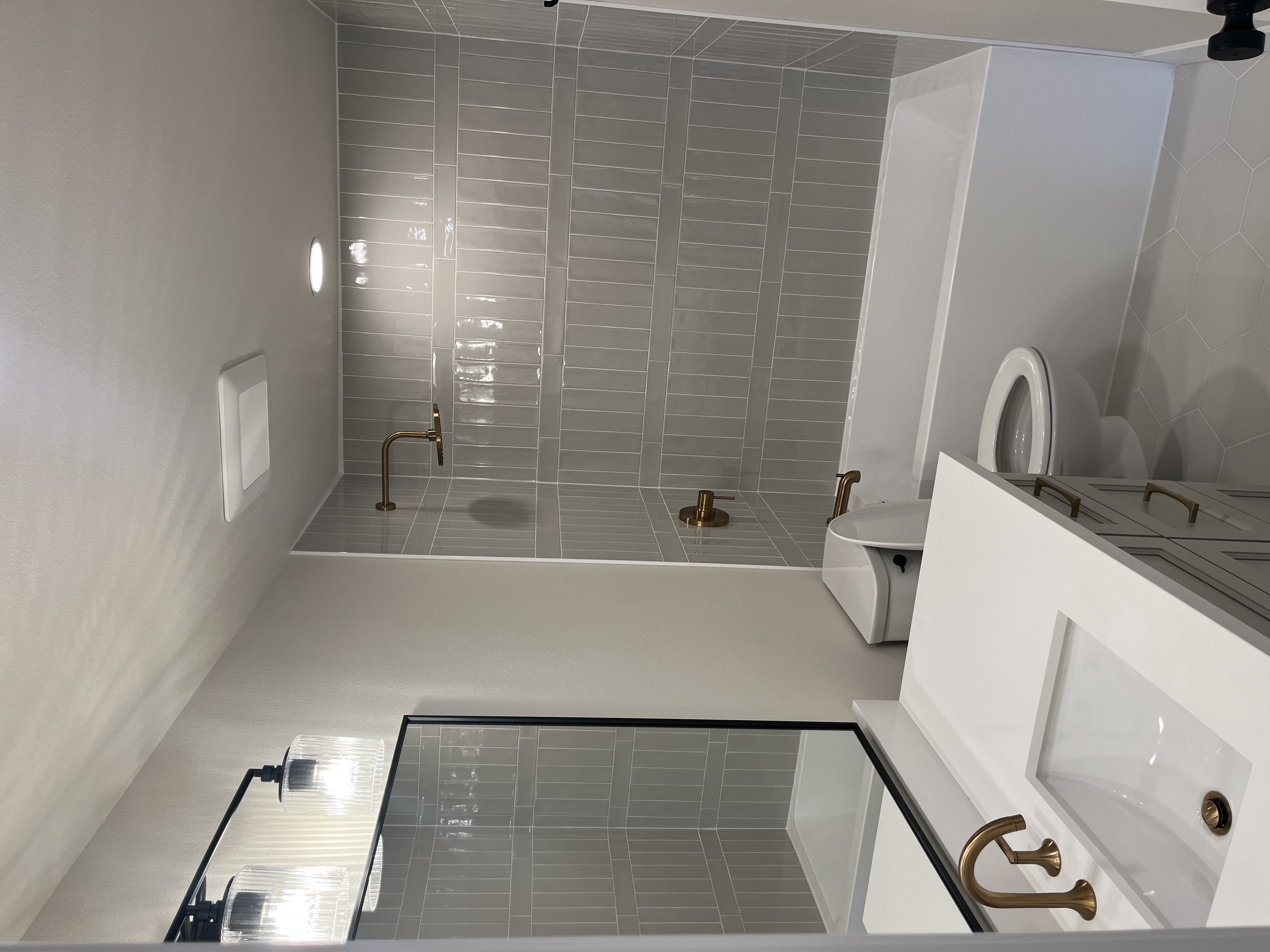Gallery image 12