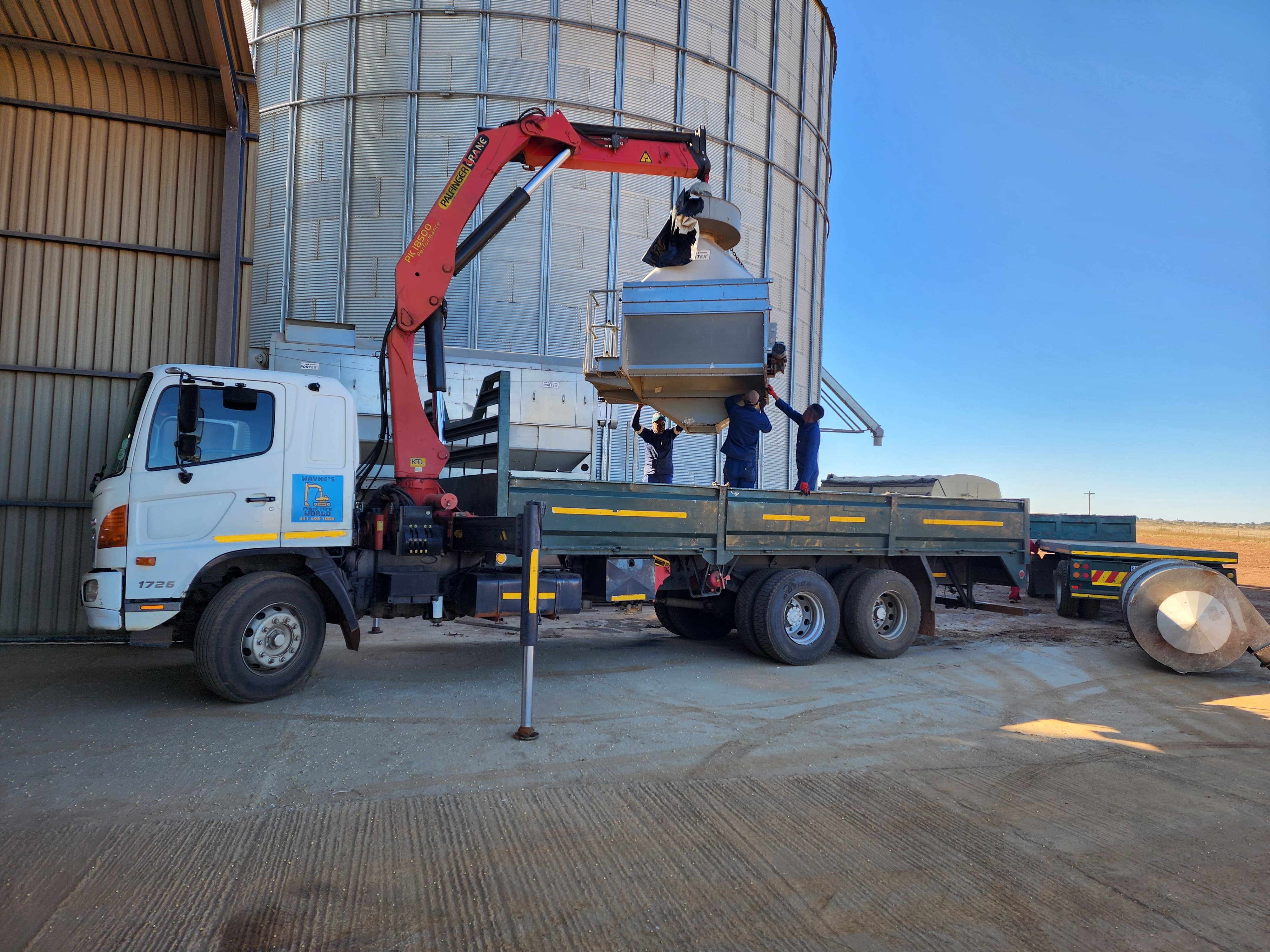 Rigid Crane Truck