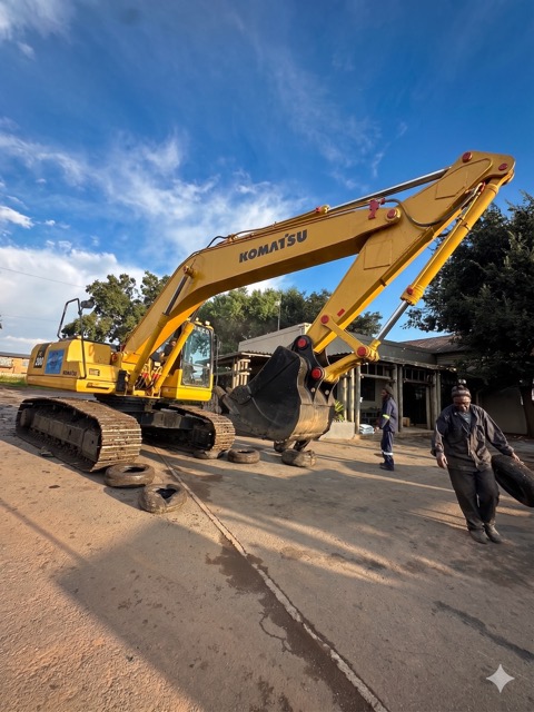 20T Komatsu Excavator