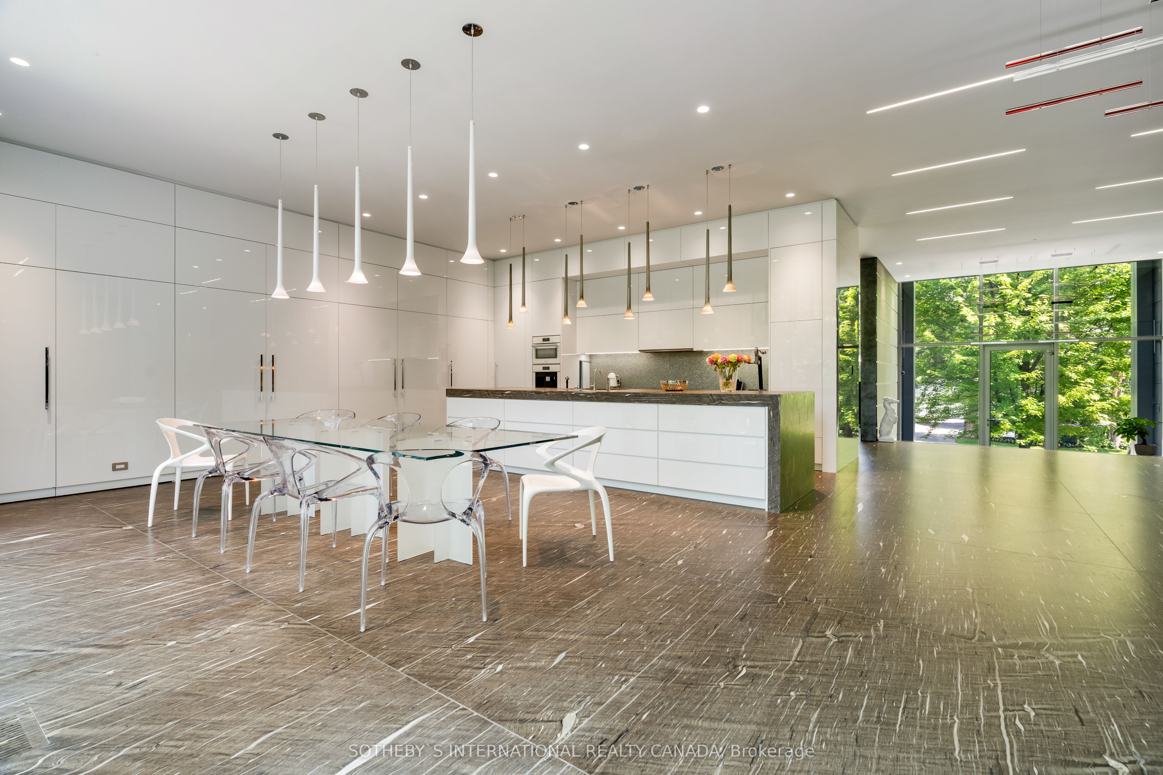 Traditional Kitchen gallery image 8