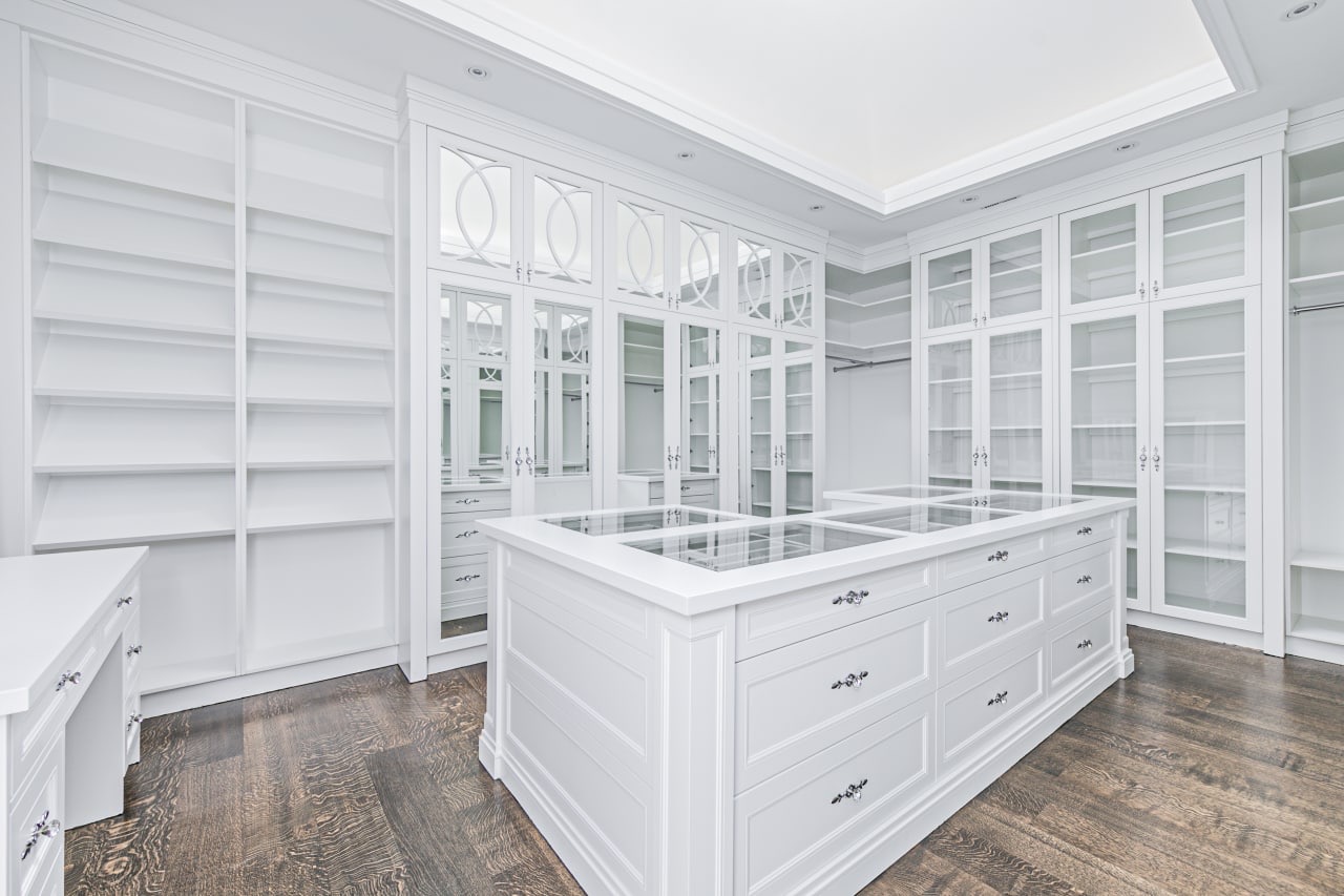 Custom Closet & Wardrobe Systems 5